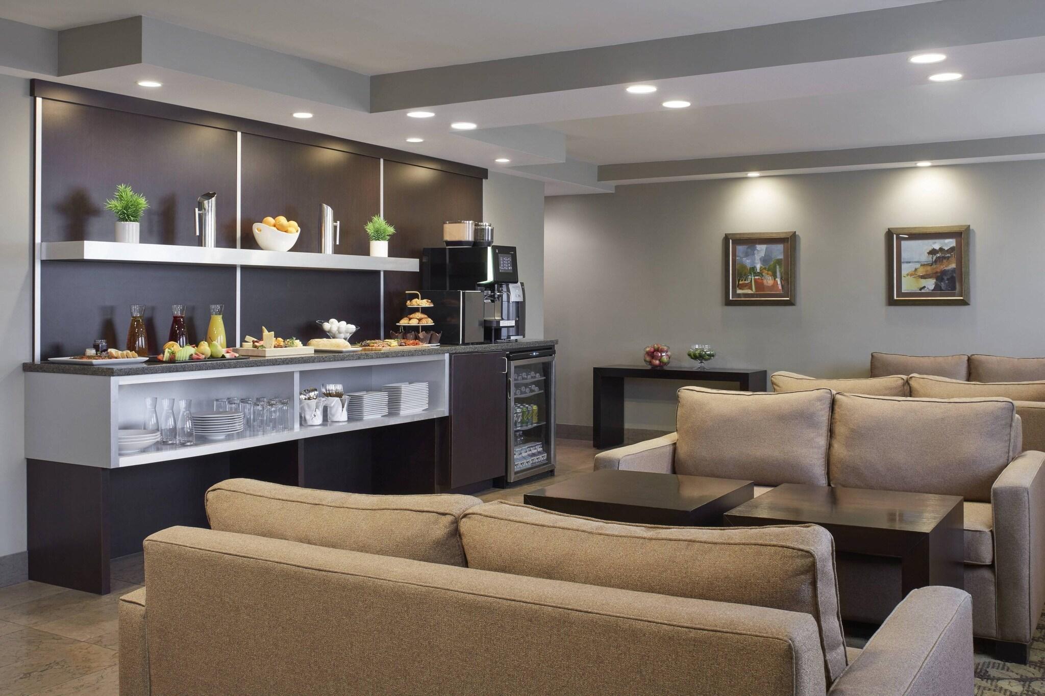 Vista Lobby Delta Hotels by Marriott Beausejour