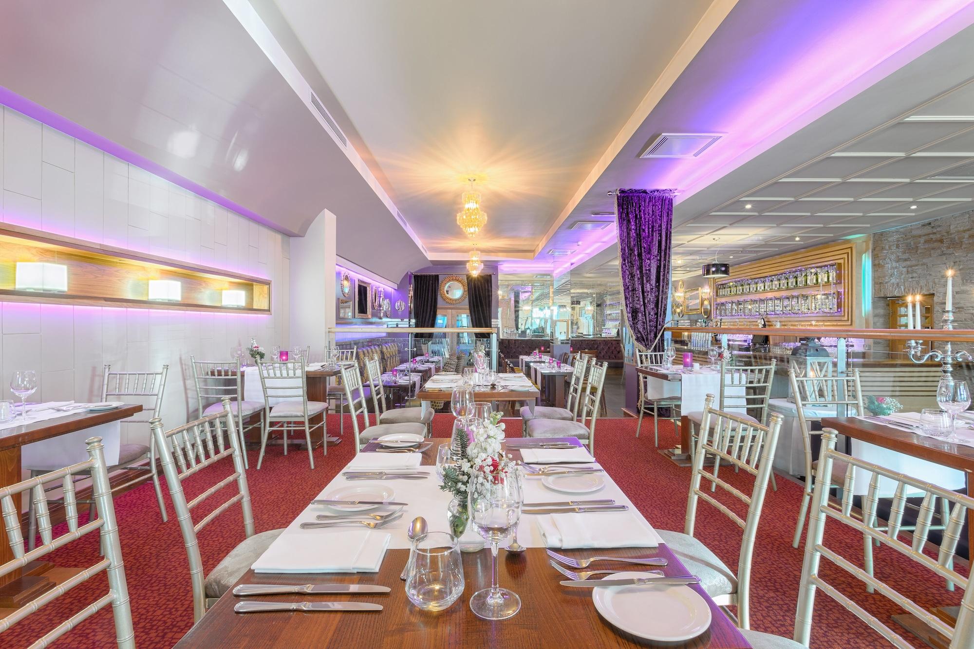 Restaurant Raheen Woods Hotel