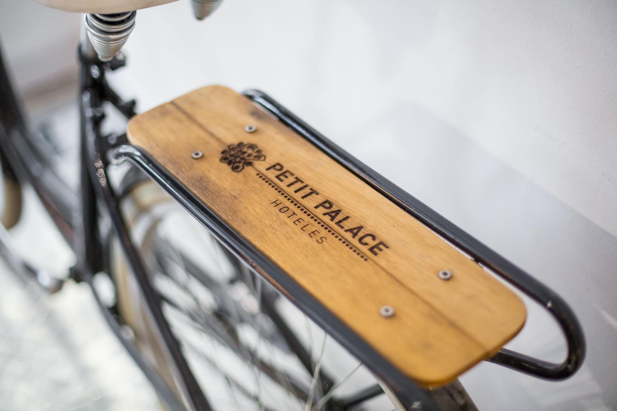 Varios Petit Palace President Castellana