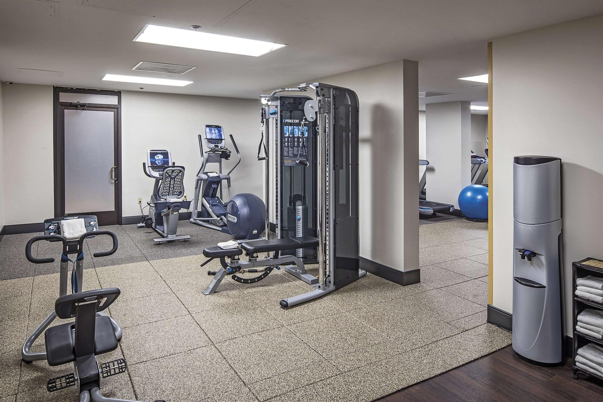 Gimnasio Hilton Sacramento Arden West