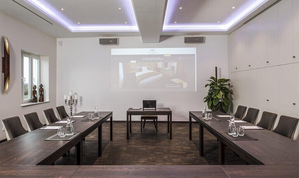 Sala de Reuniones Höll am Main