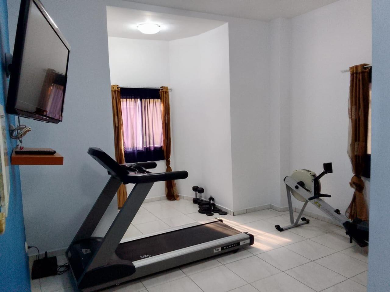Gimnasio Natalia Guest House