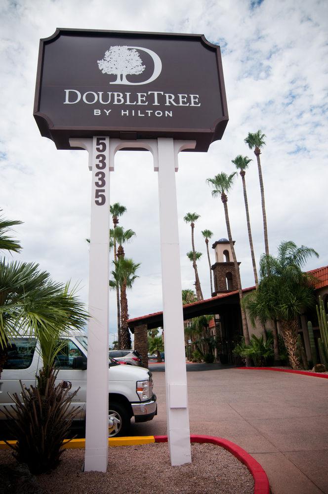 Vista Exterior DoubleTree Suites by Hilton Tucson - Williams Center