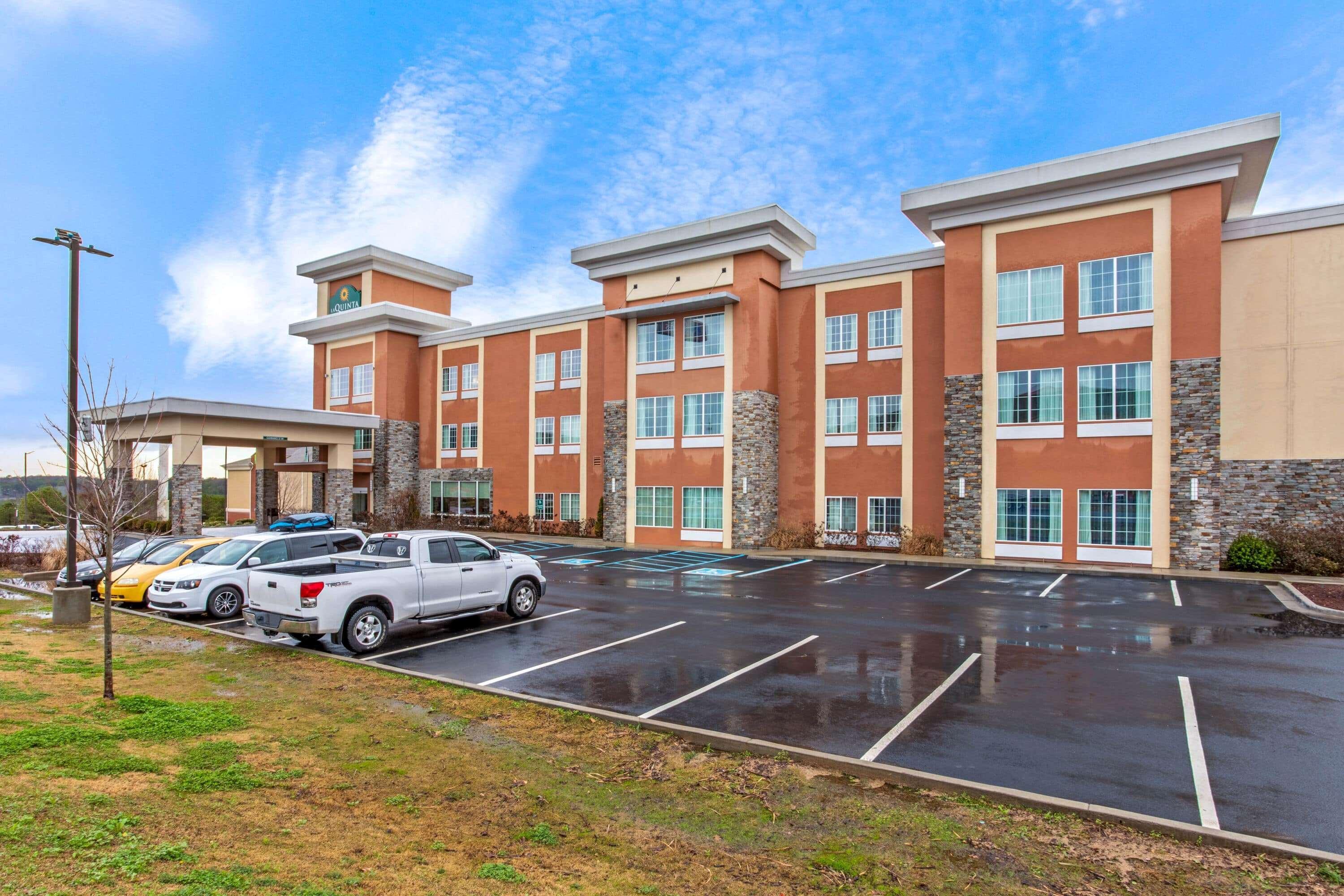Vista Exterior La Quinta Inn & Suites by Wyndham Cullman