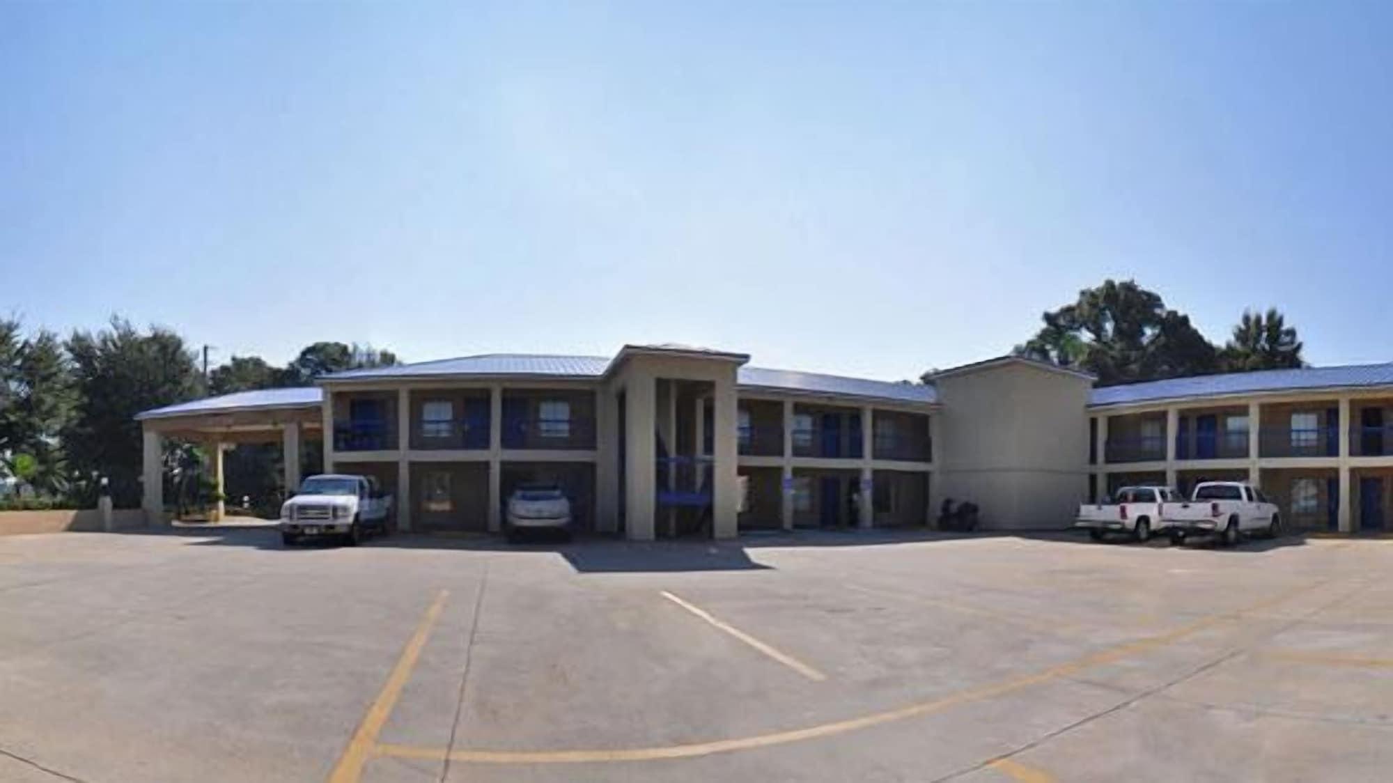 Vista Exterior Days Inn by Wyndham Chipley