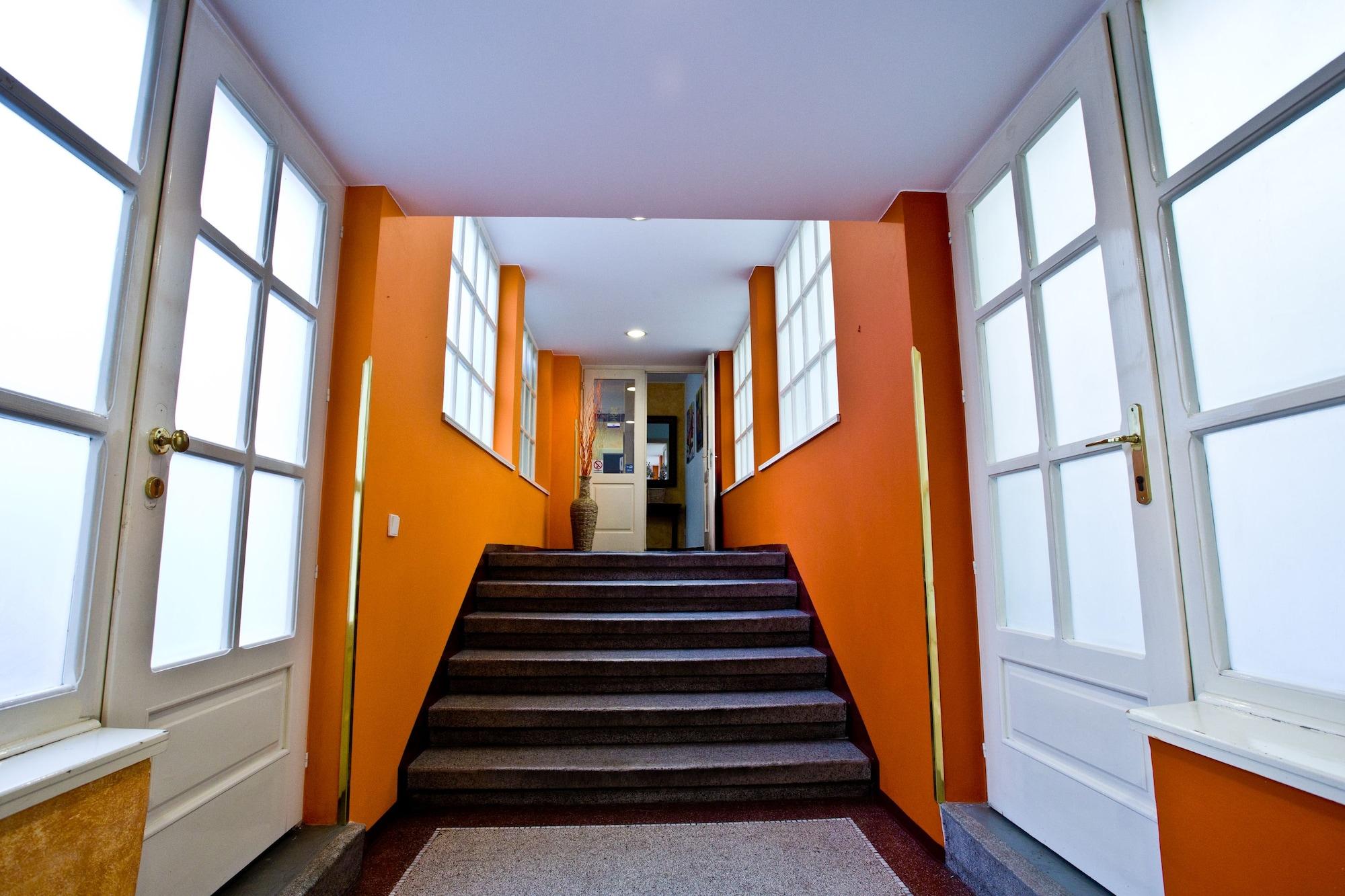 Varios Hotel Melantrich