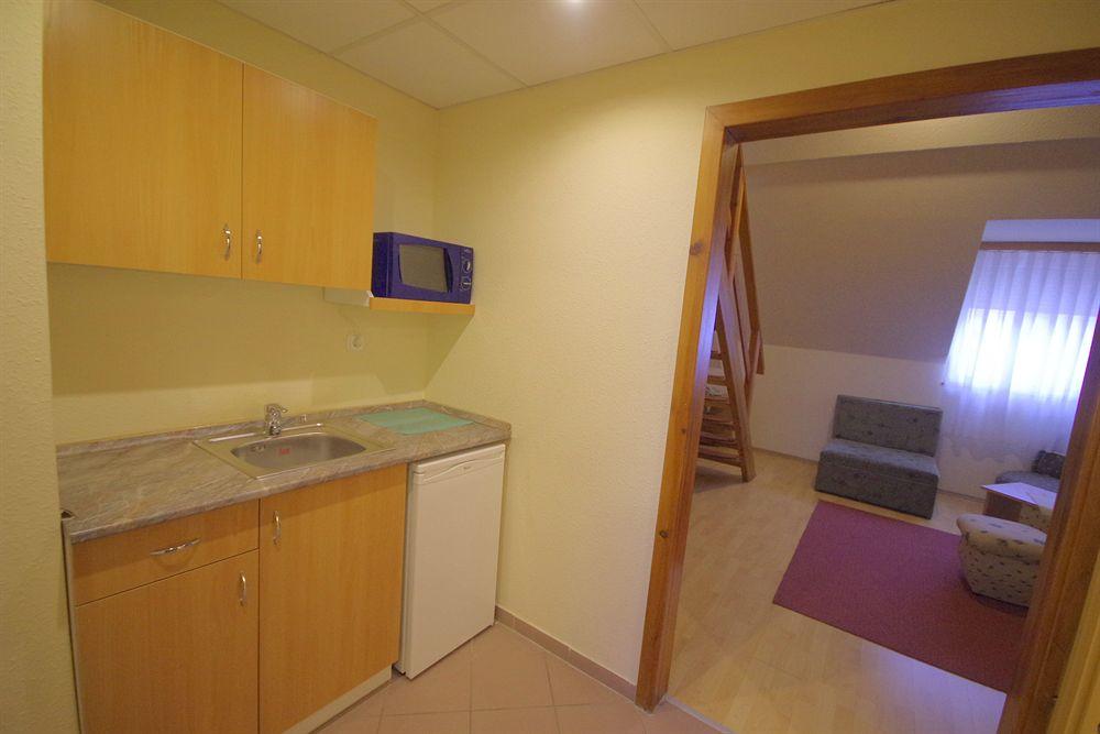 Equipamiento de Habitación Hotel Vadászkürt Superior