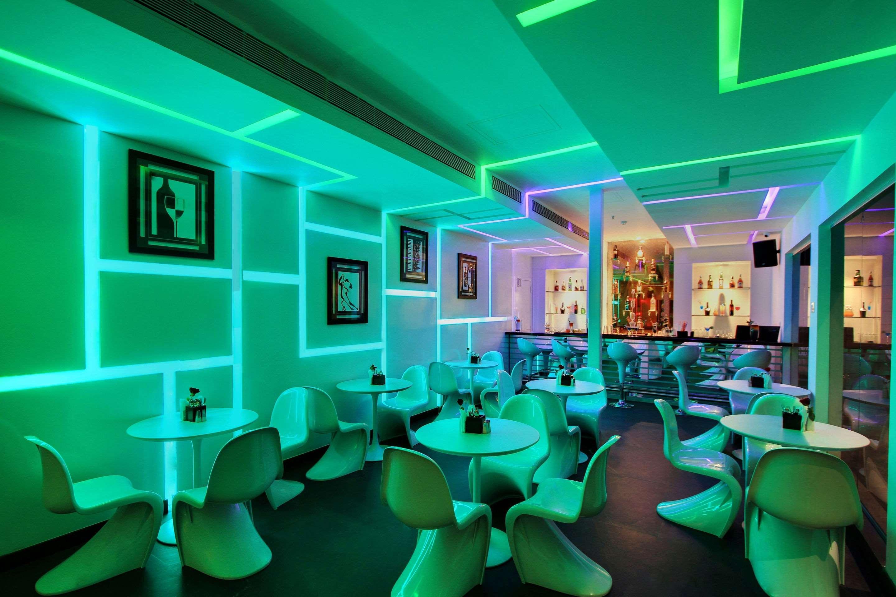 Bar/Salón Comfort Inn Insys
