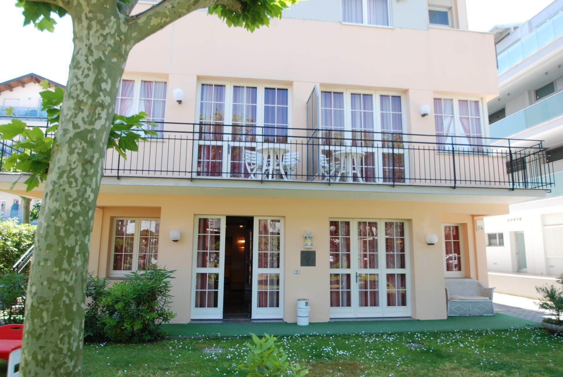 Vista Exterior Hotel Carillon