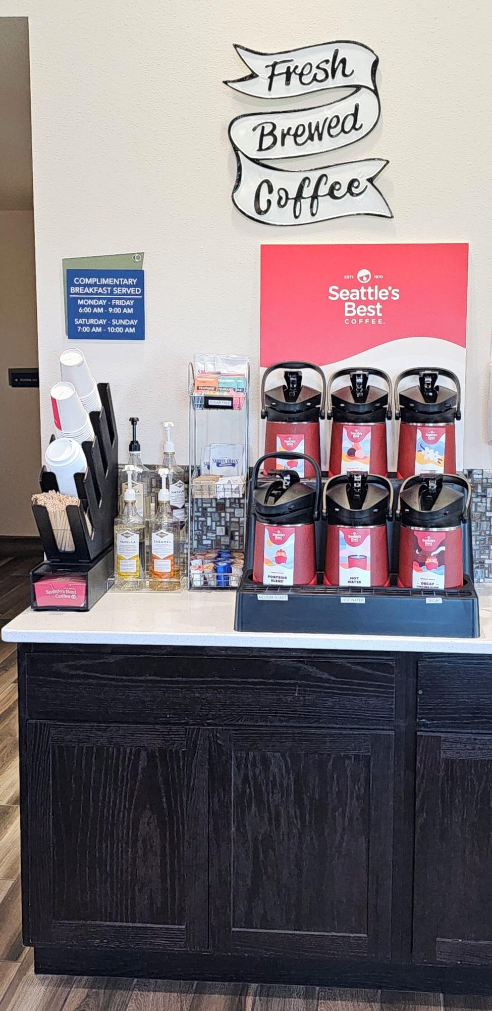 Bar/Salón Cobblestone Inn & Suites – Manchester