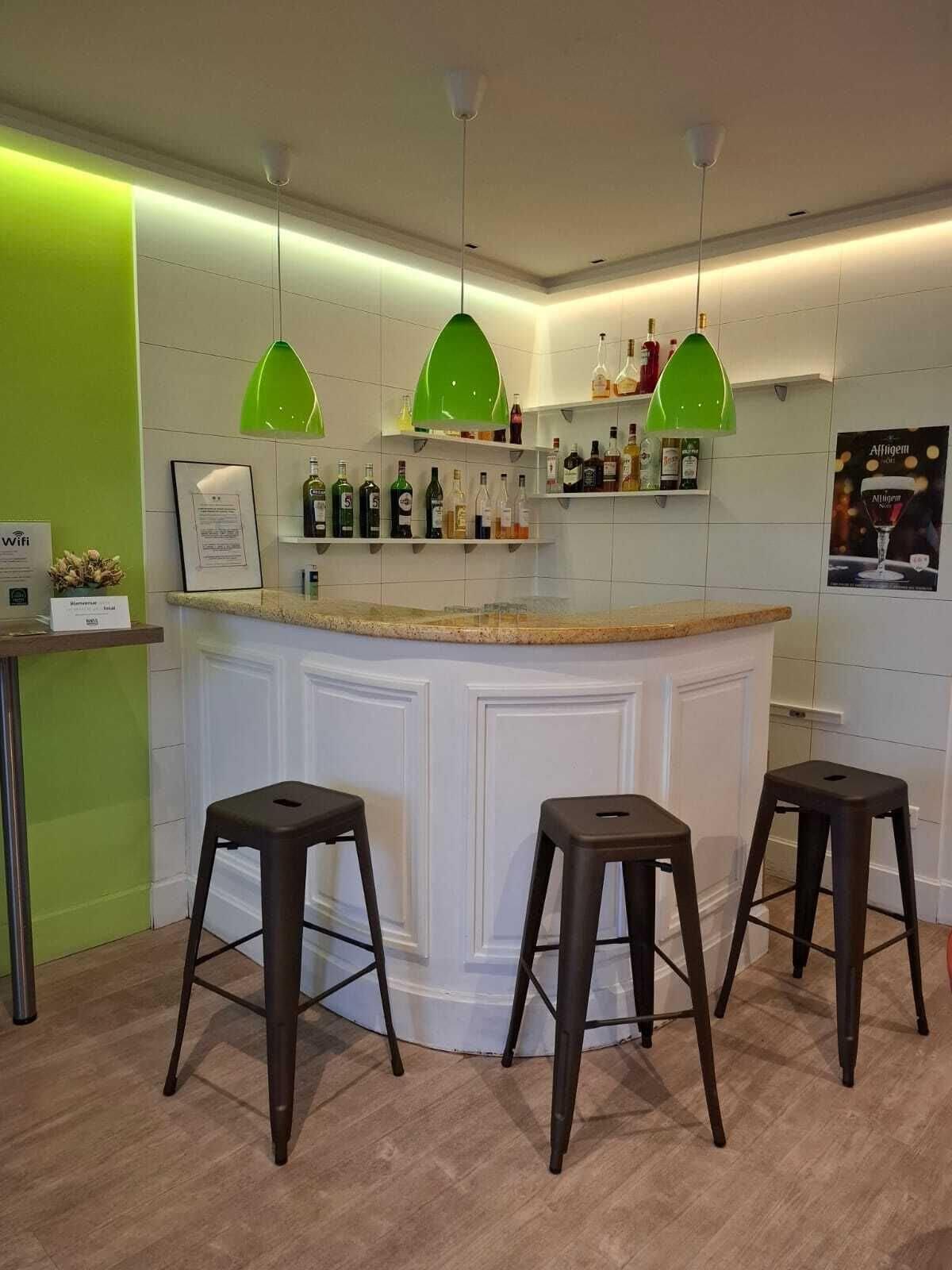 Bar/Salón Hotel L'Escargotière