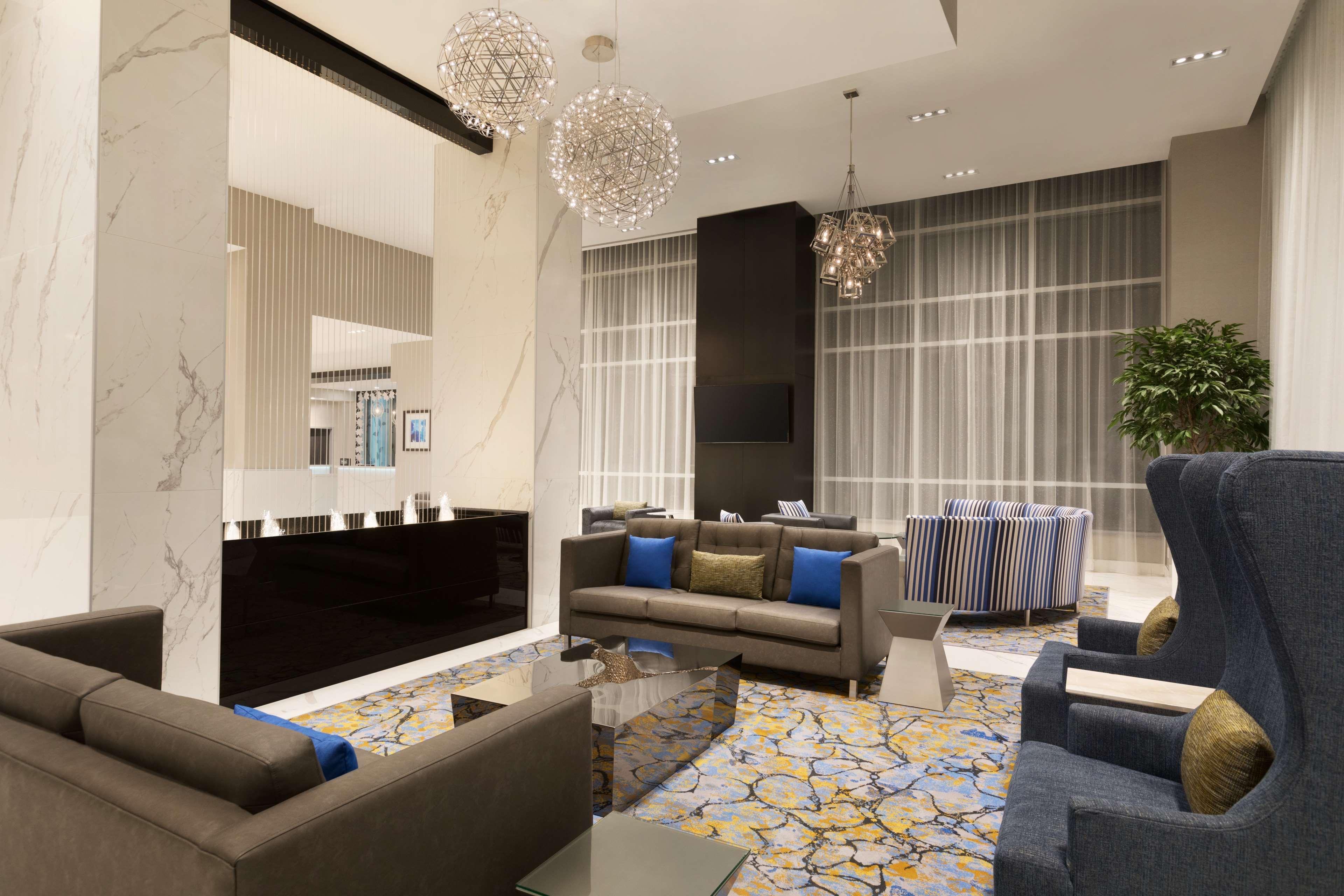 Vista Lobby Embassy Suites by Hilton Toronto Airport