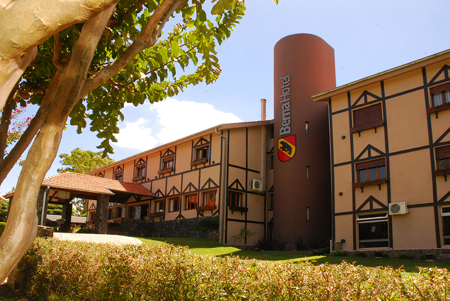Vista Exterior Berna Hotel & Spa