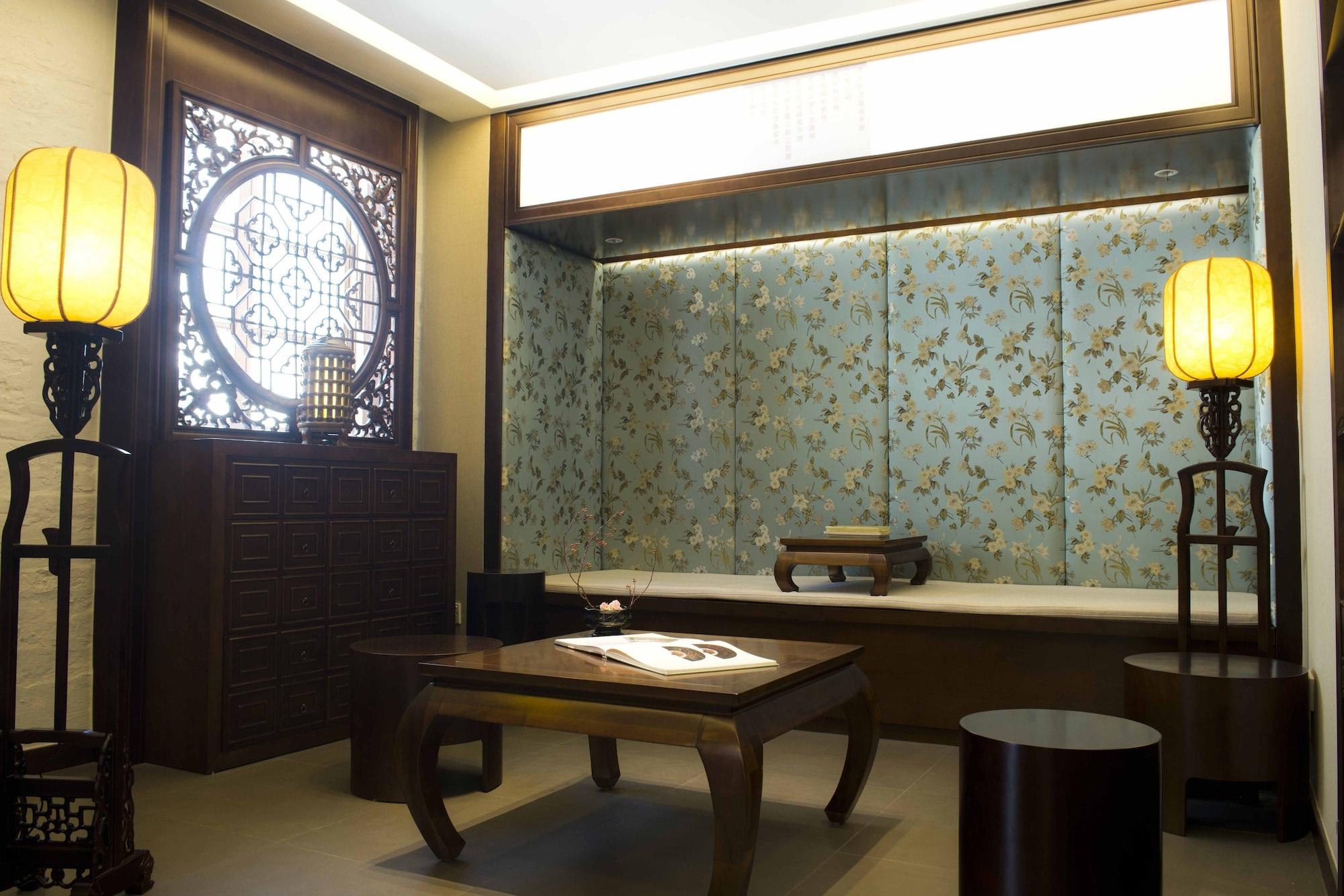 Vista Lobby Jao Tsung-I Academy, Heritage Lodge