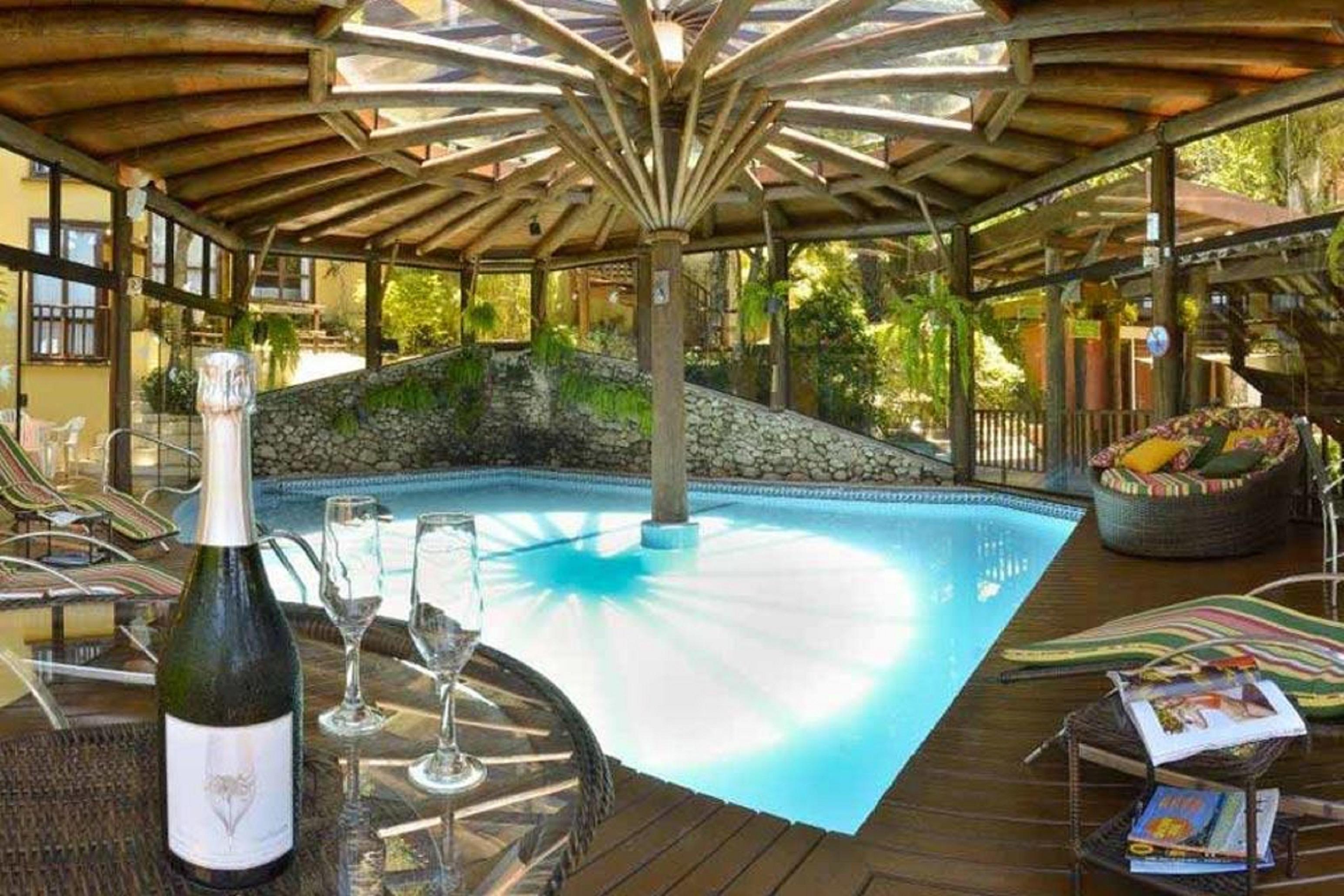 Vista Piscina Pousada Georges Village