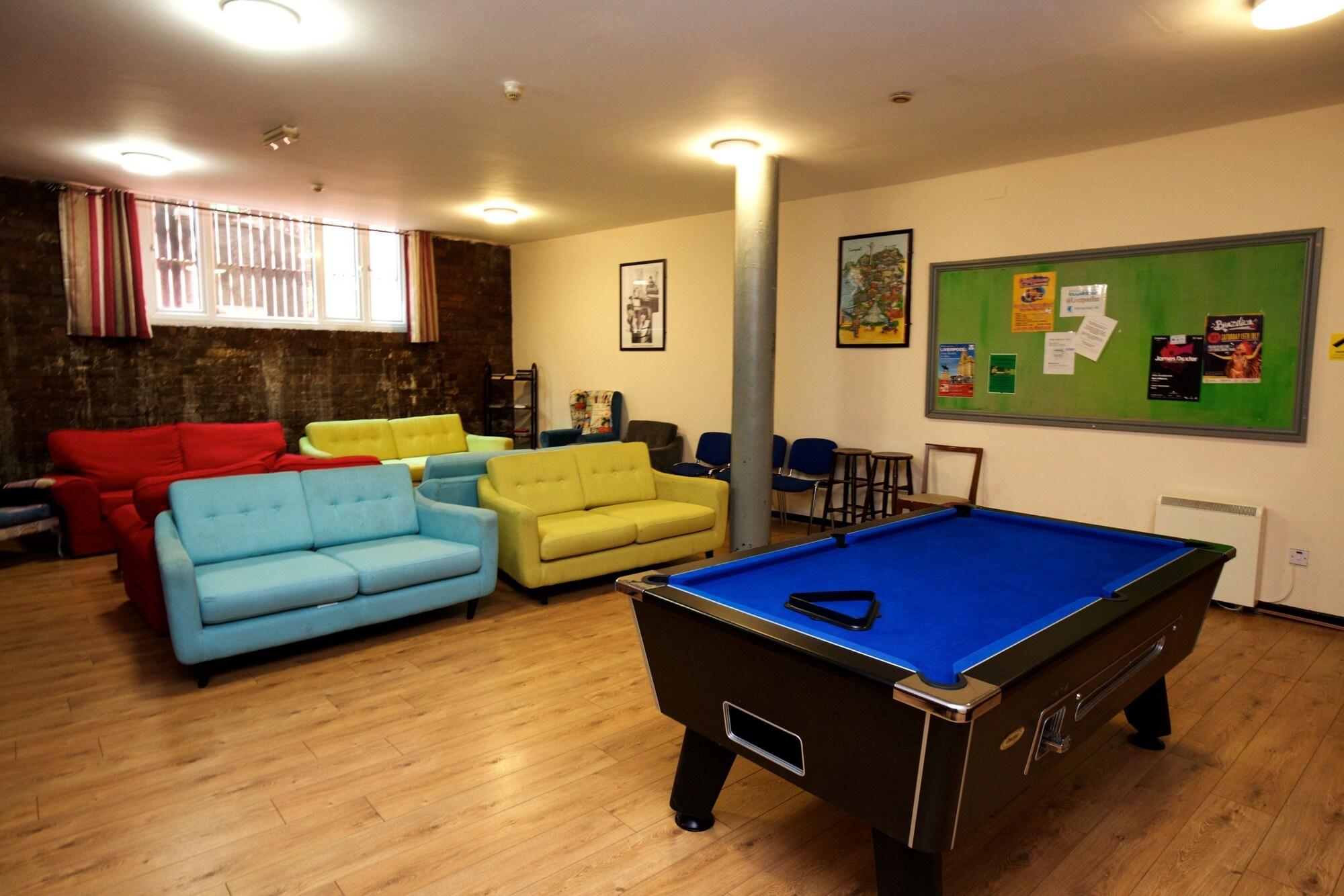 Instalaciones Recreativas International Inn - Hostel