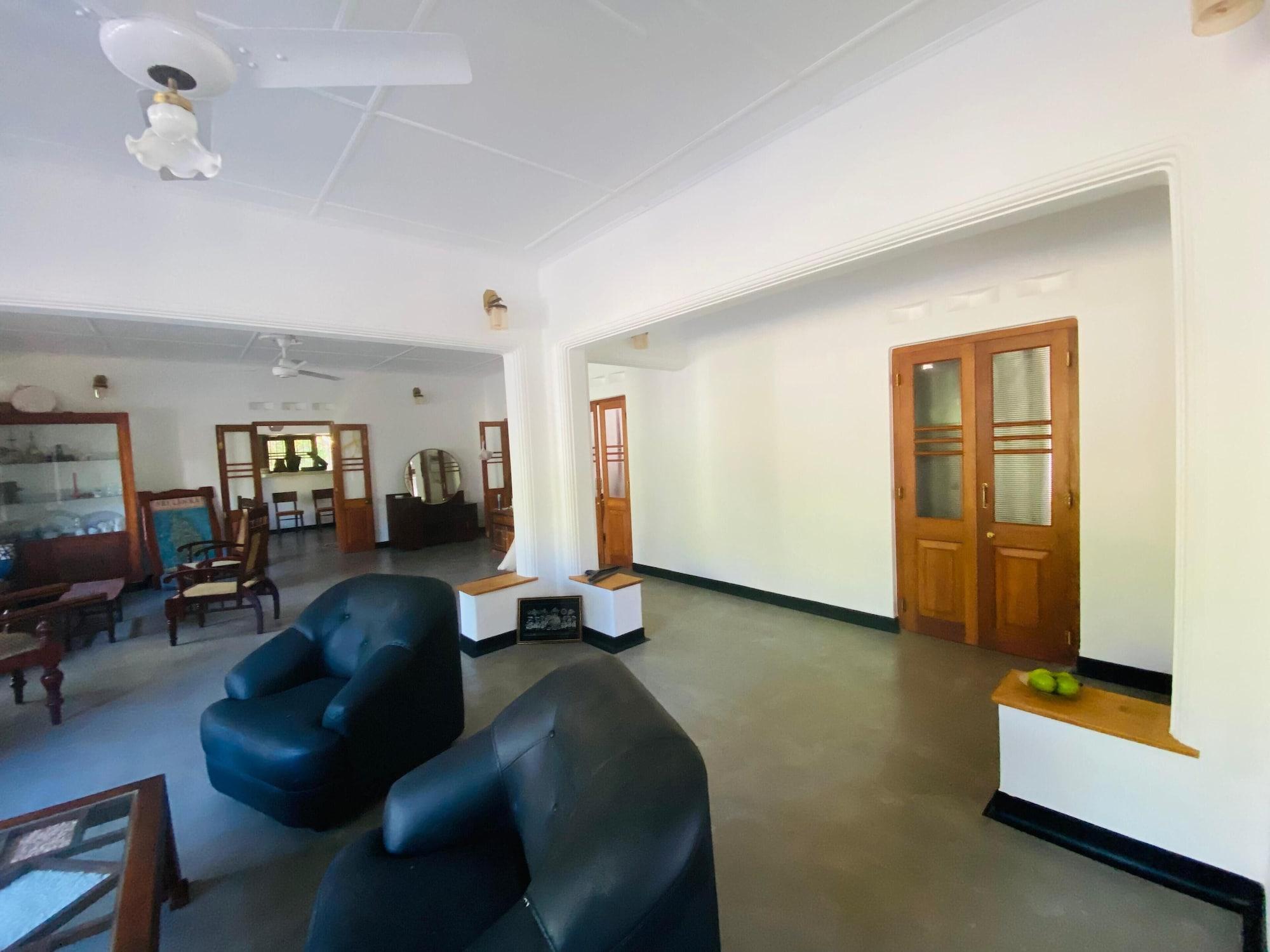 Bar/Salón Happy Valley Residence Unawatuna