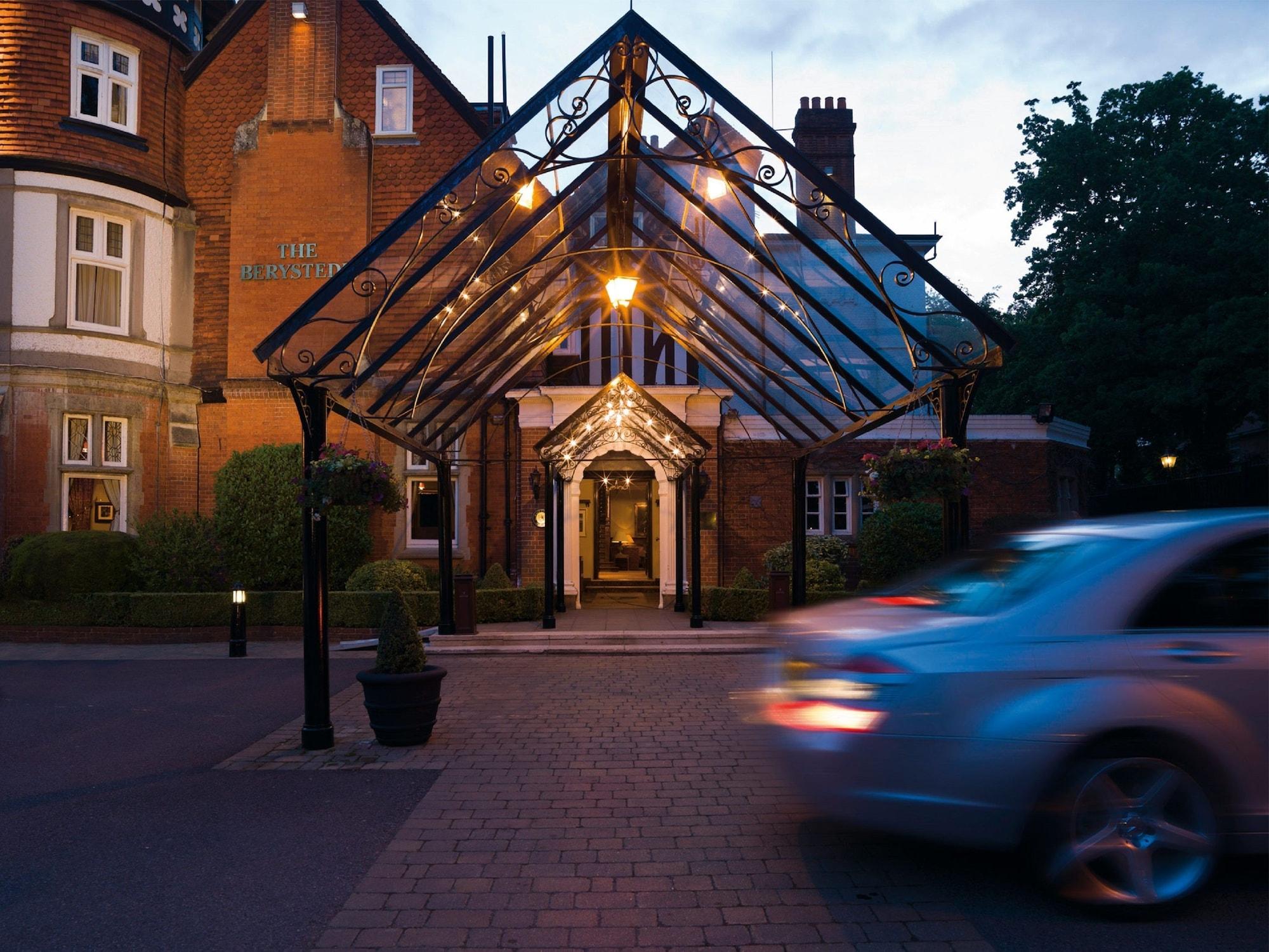 Vista Exterior Macdonald Berystede Hotel
