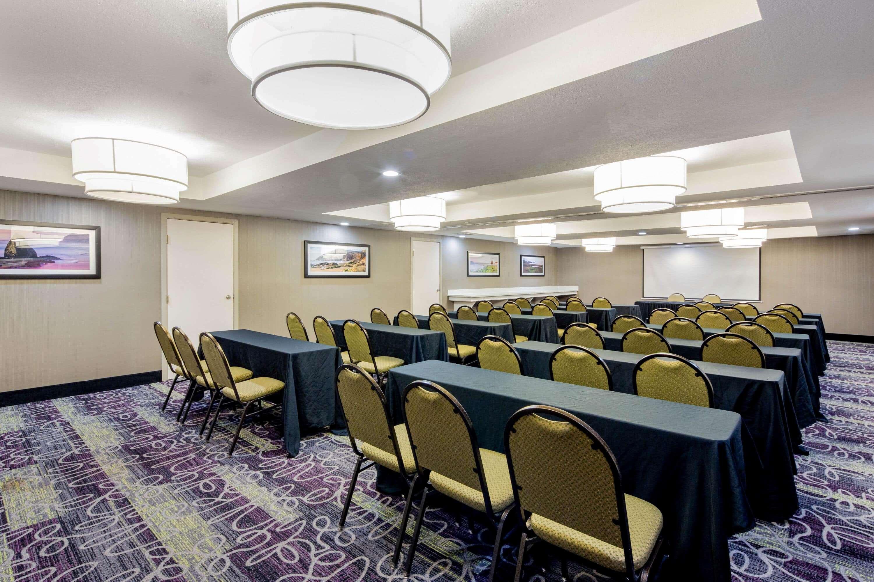 Centro de Negocios La Quinta Inn & Suites Hayward-Oakland Airport