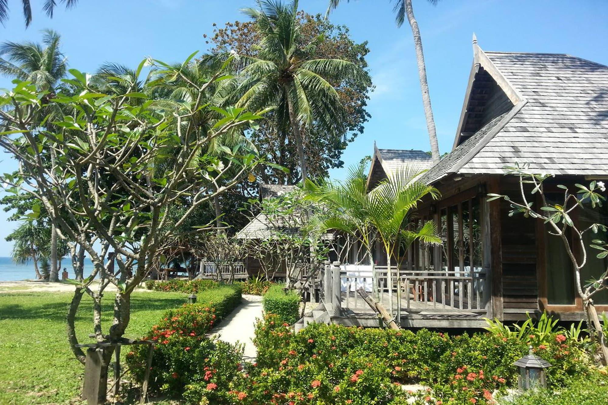 Vista Exterior New Ozone Resort & Spa