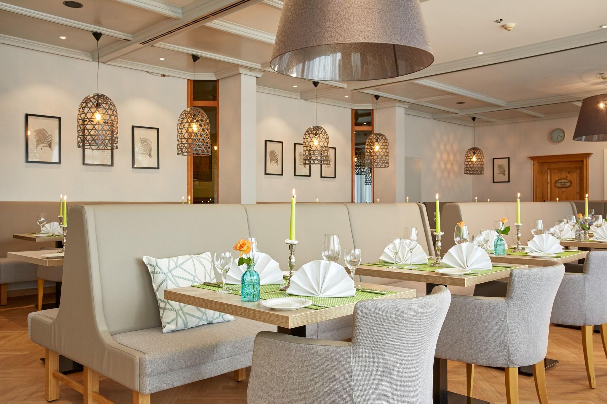 Restaurant H+ Hotel Stuttgart Herrenberg