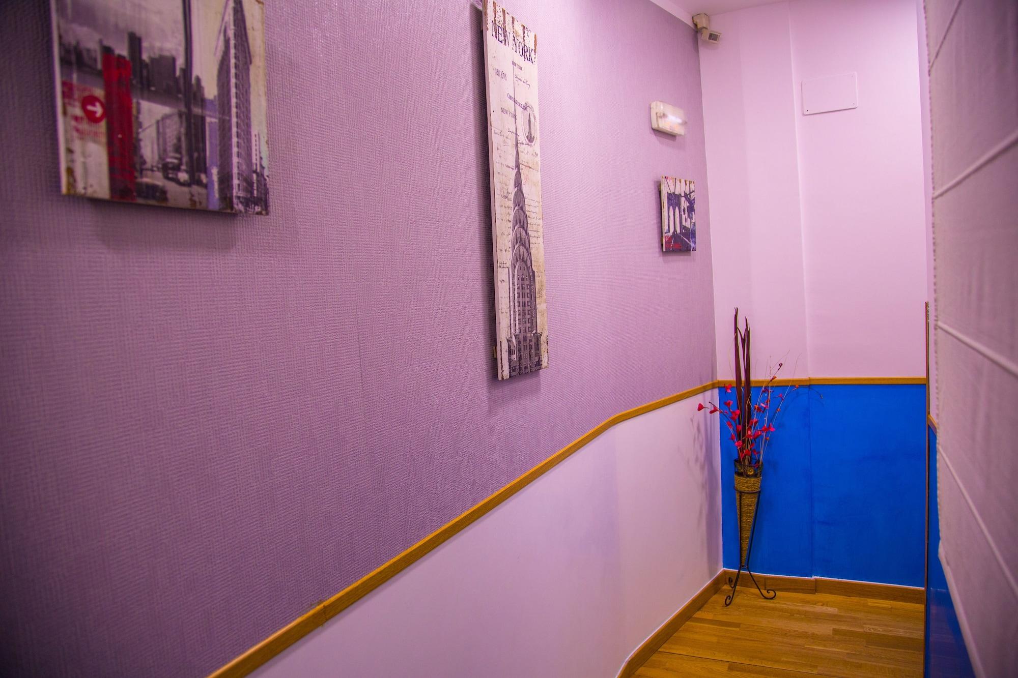 Varios Hostal Montaloya
