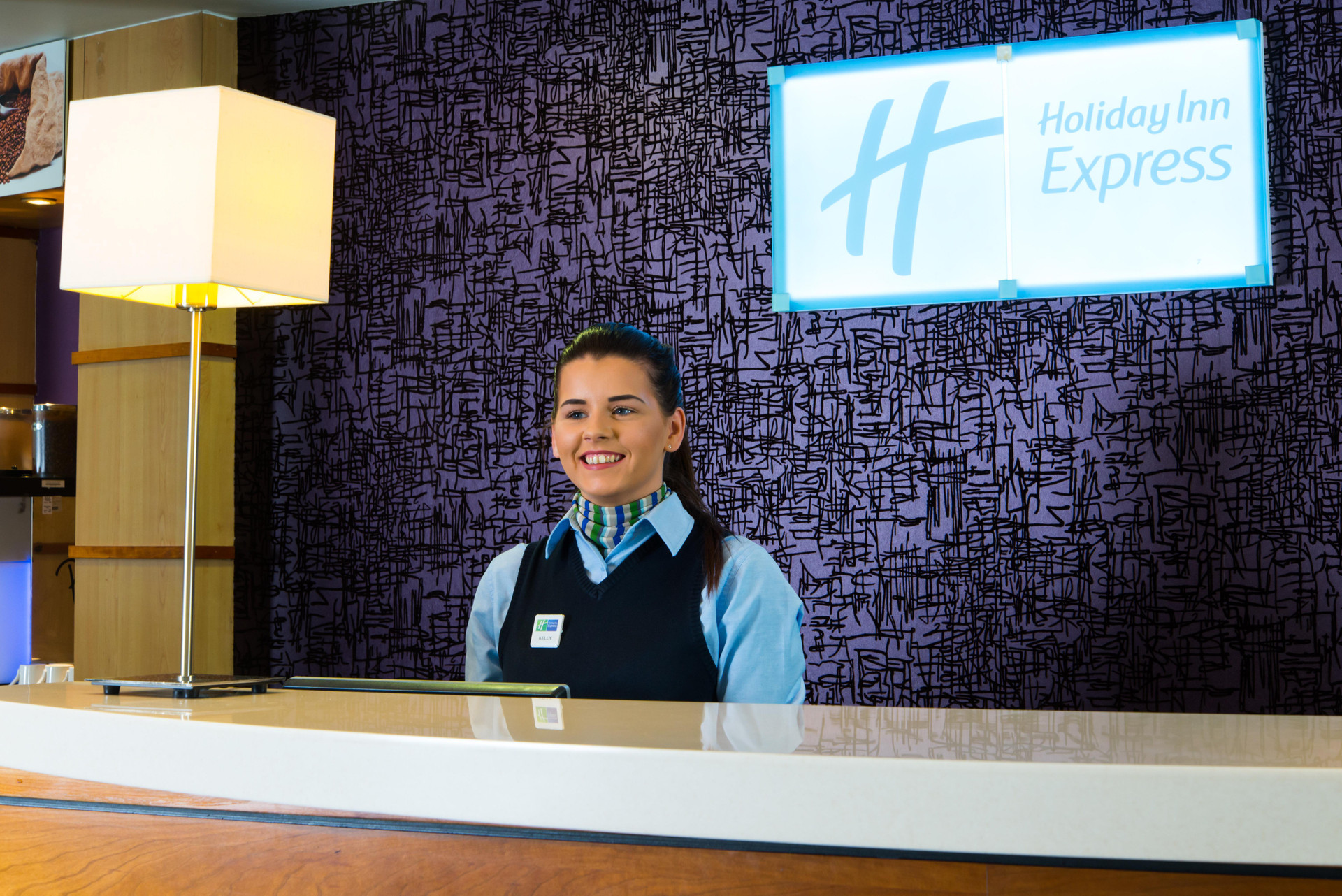 Vista Lobby Holiday Inn Express Glasgow City Centre Riverside by IHG