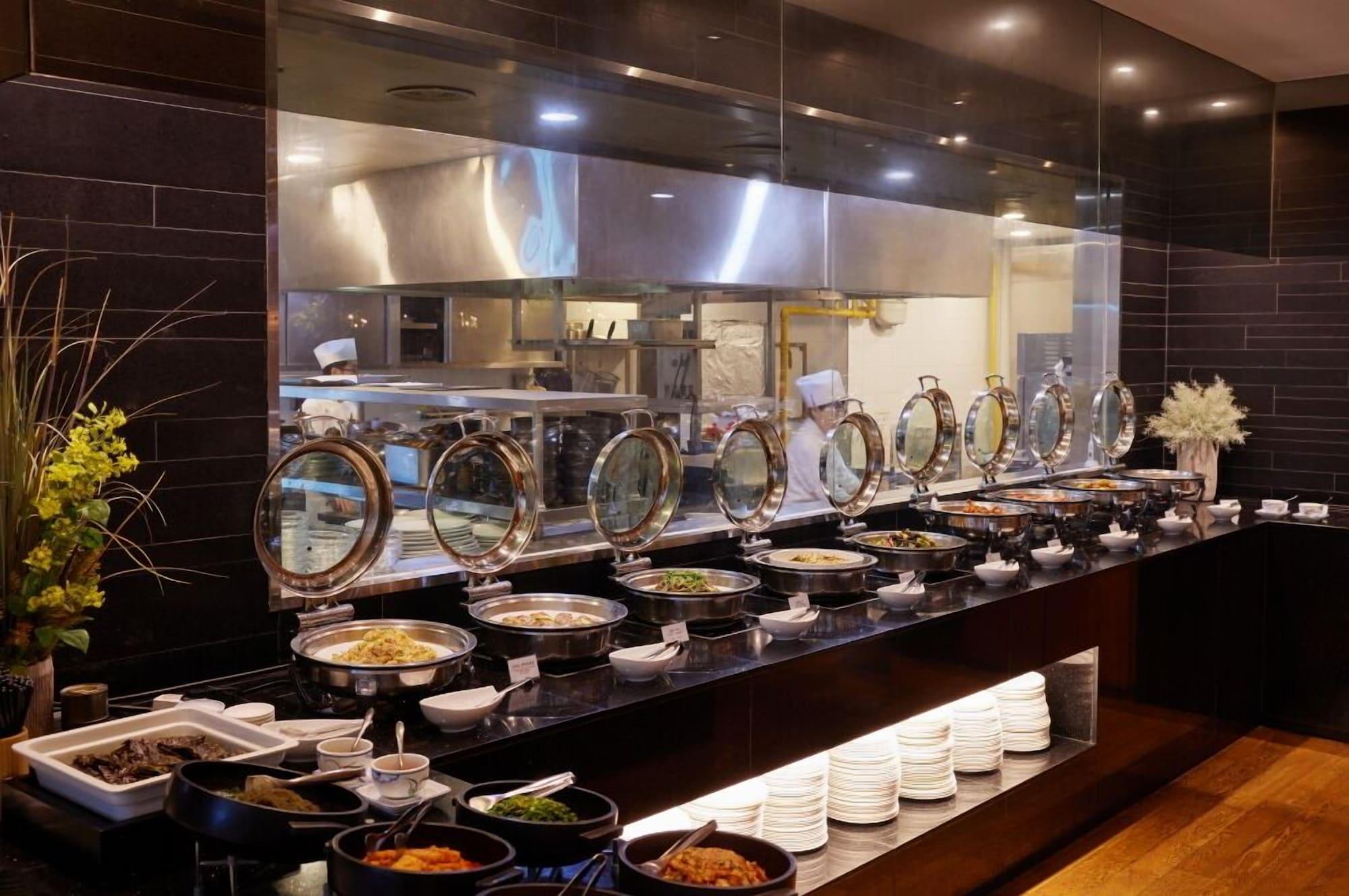 Restaurant WE Hotel Jeju