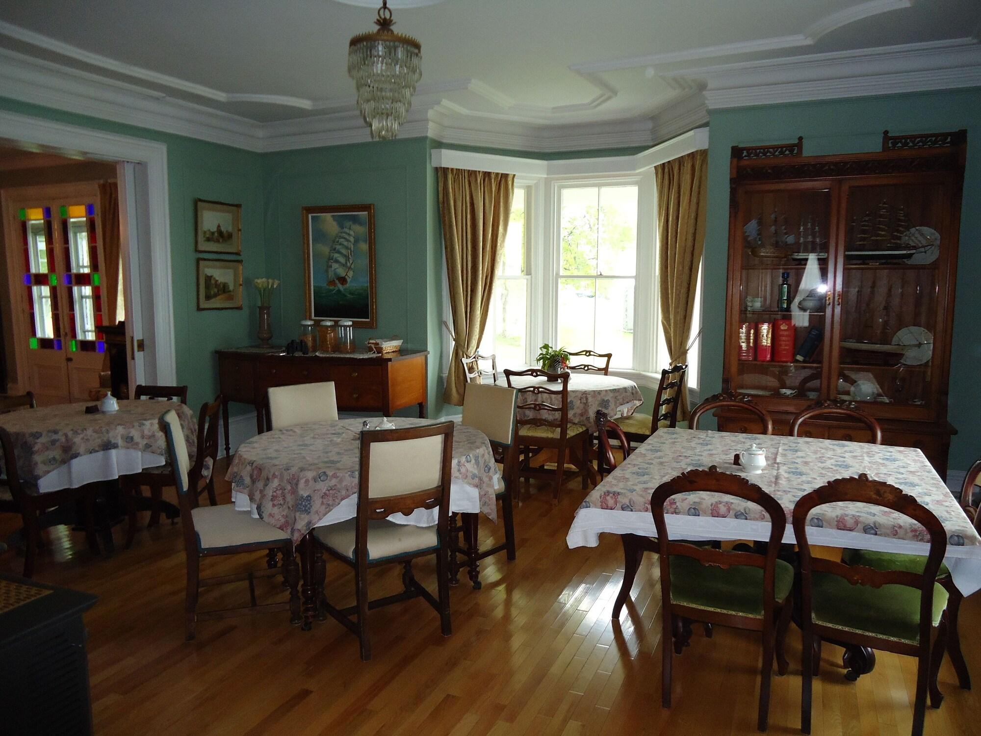 Restaurant Governor's Mansion Inn