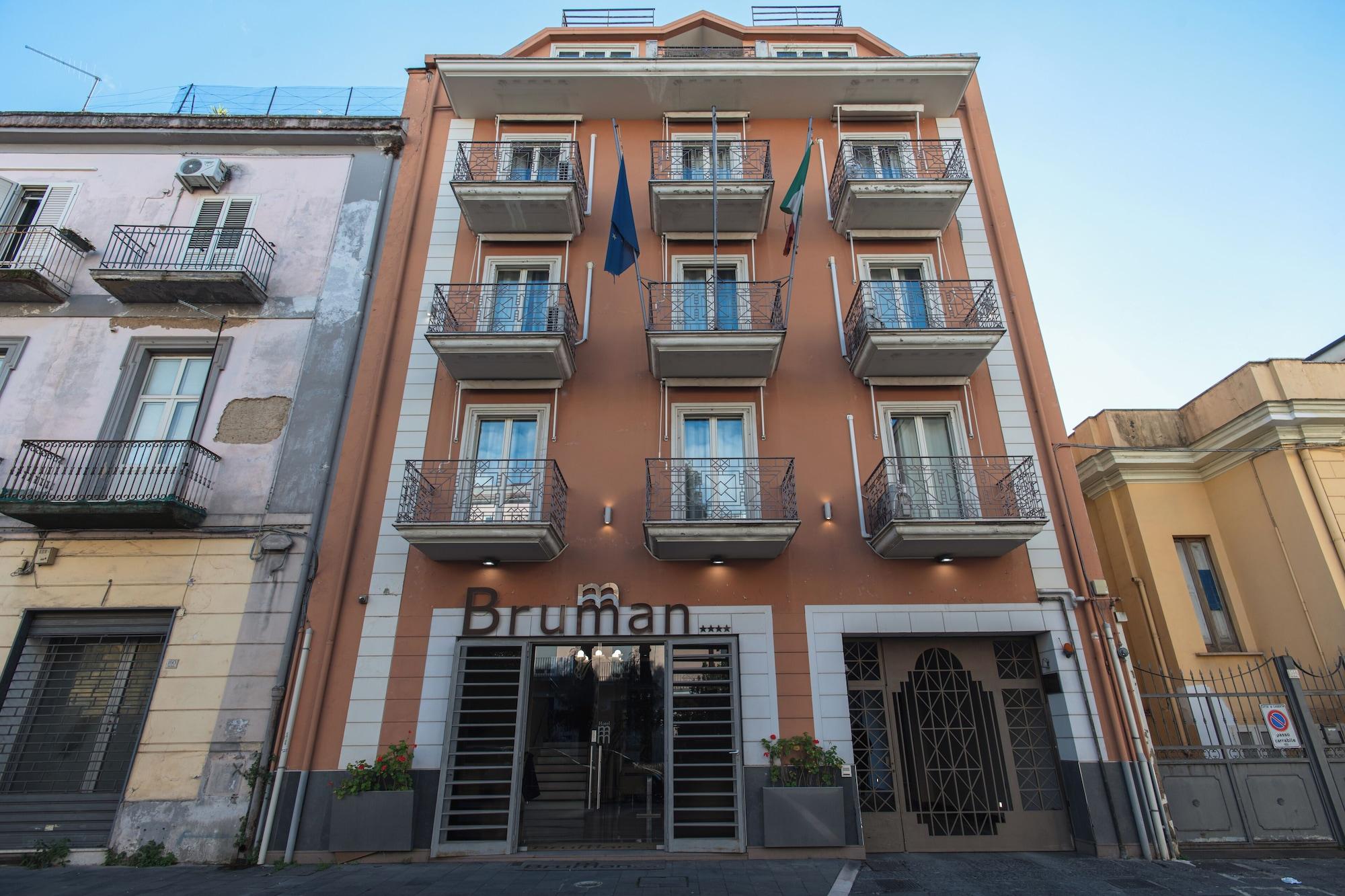 Vista Exterior Hotel Bruman Caserta