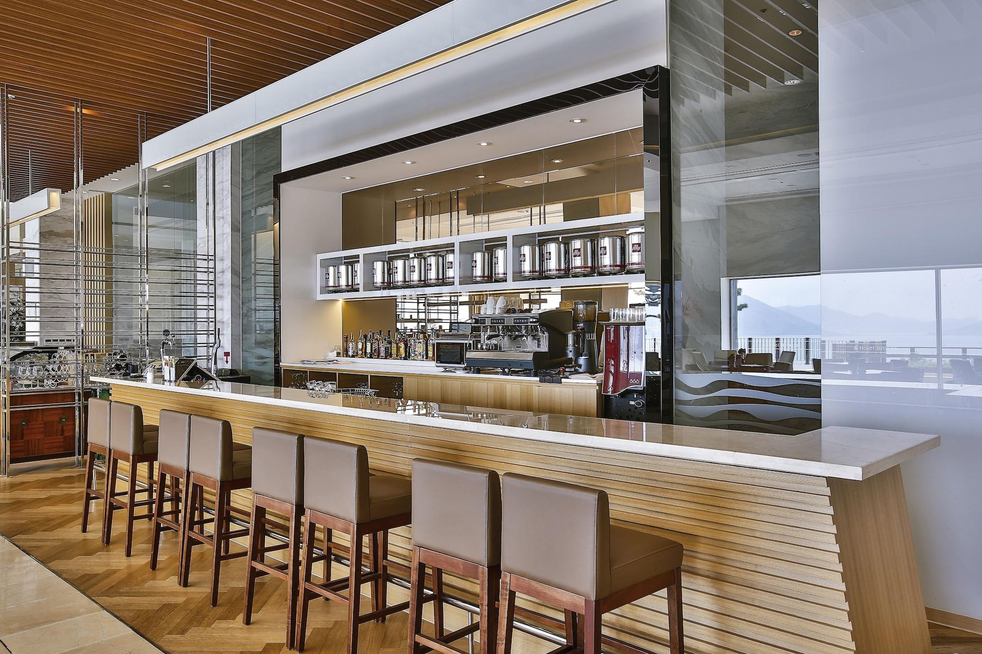 Bar/Salón Hotel Hyundai by Lahan Mokpo