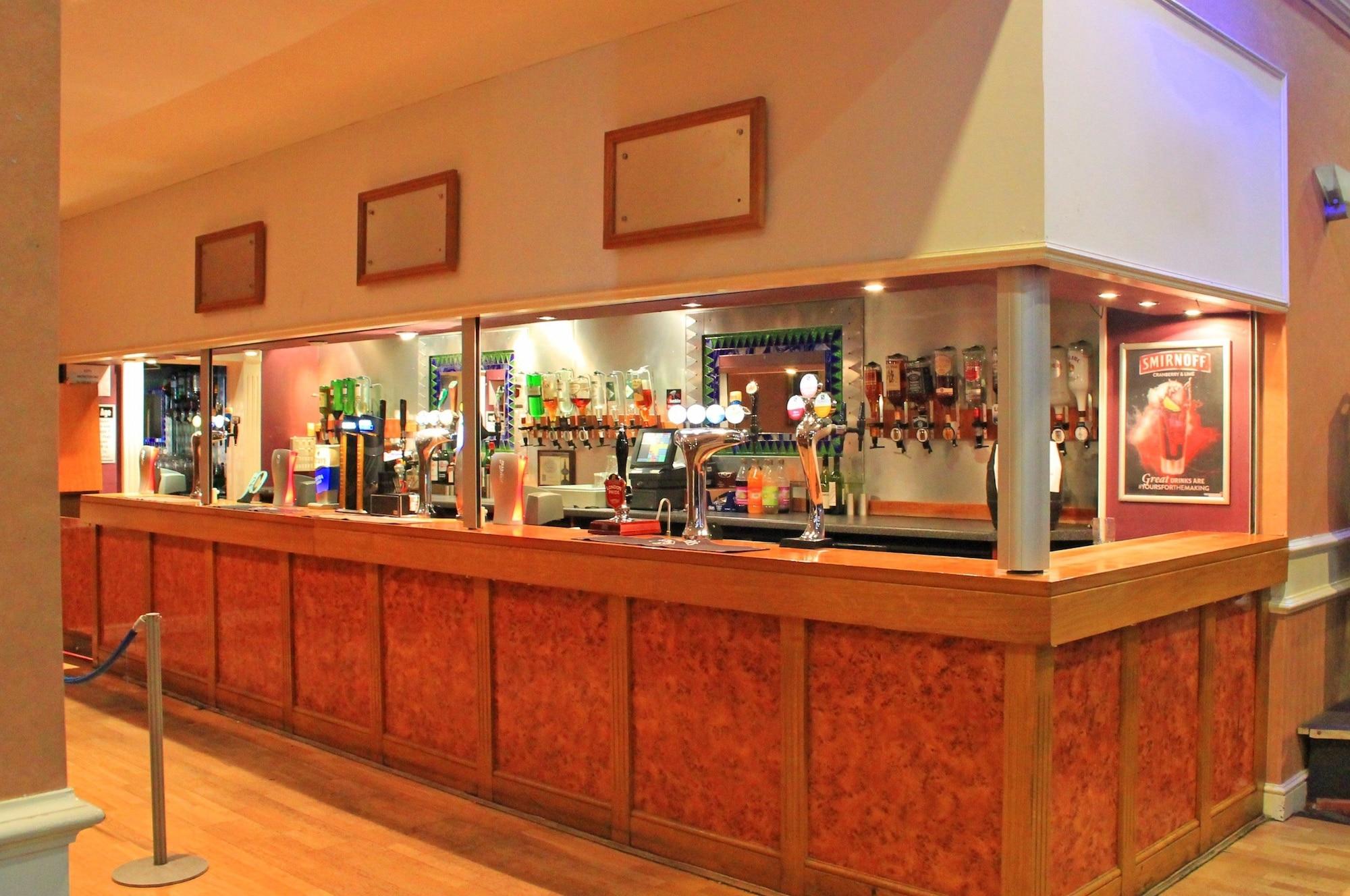 Bar/Salón Sand Bay Holiday Village