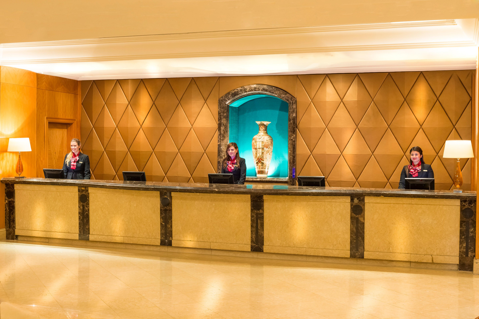 Vista Lobby Millennium Hotel and Conference Centre Gloucester London