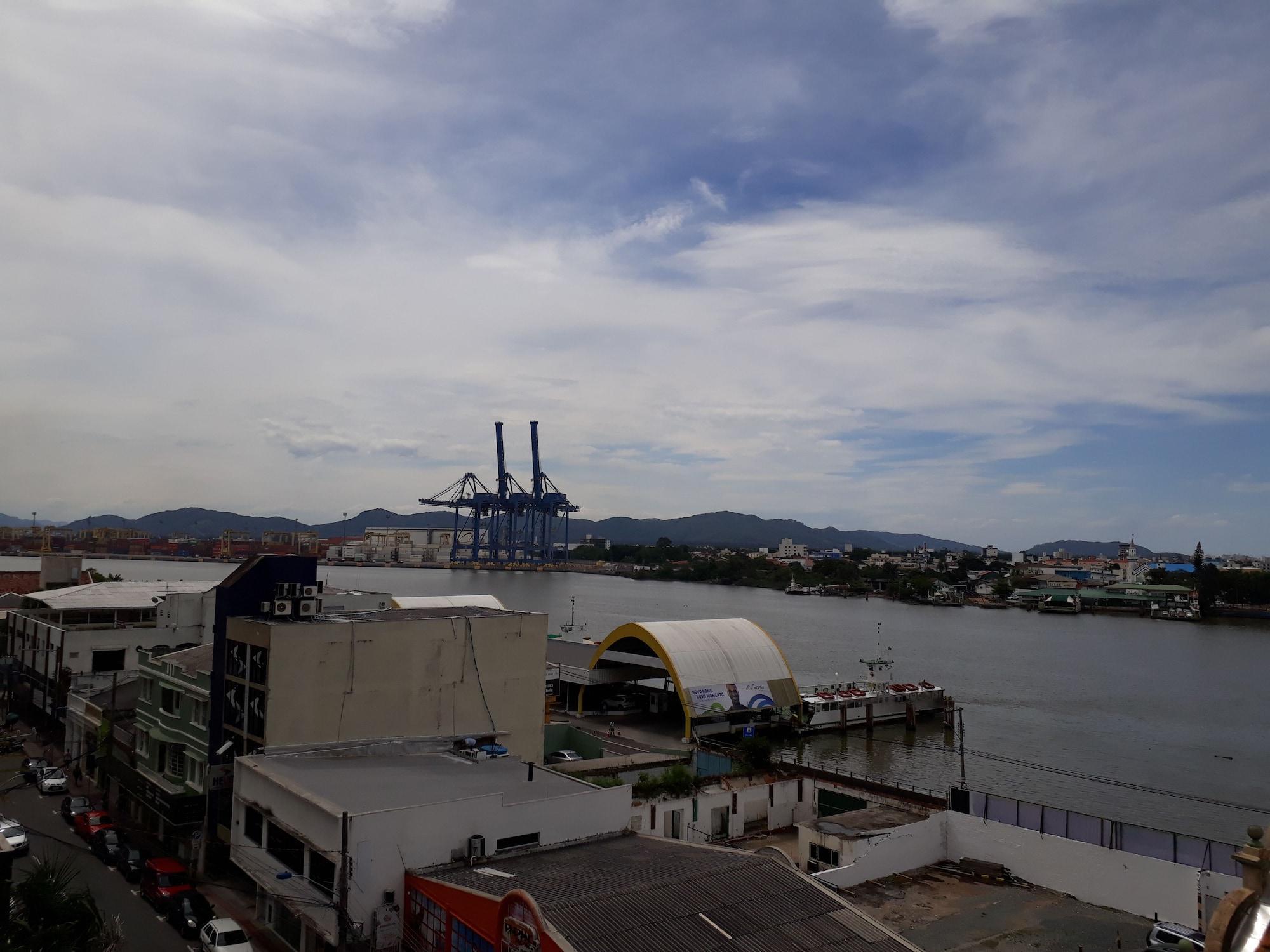 Vista Exterior Hotel Valerim Itajaí