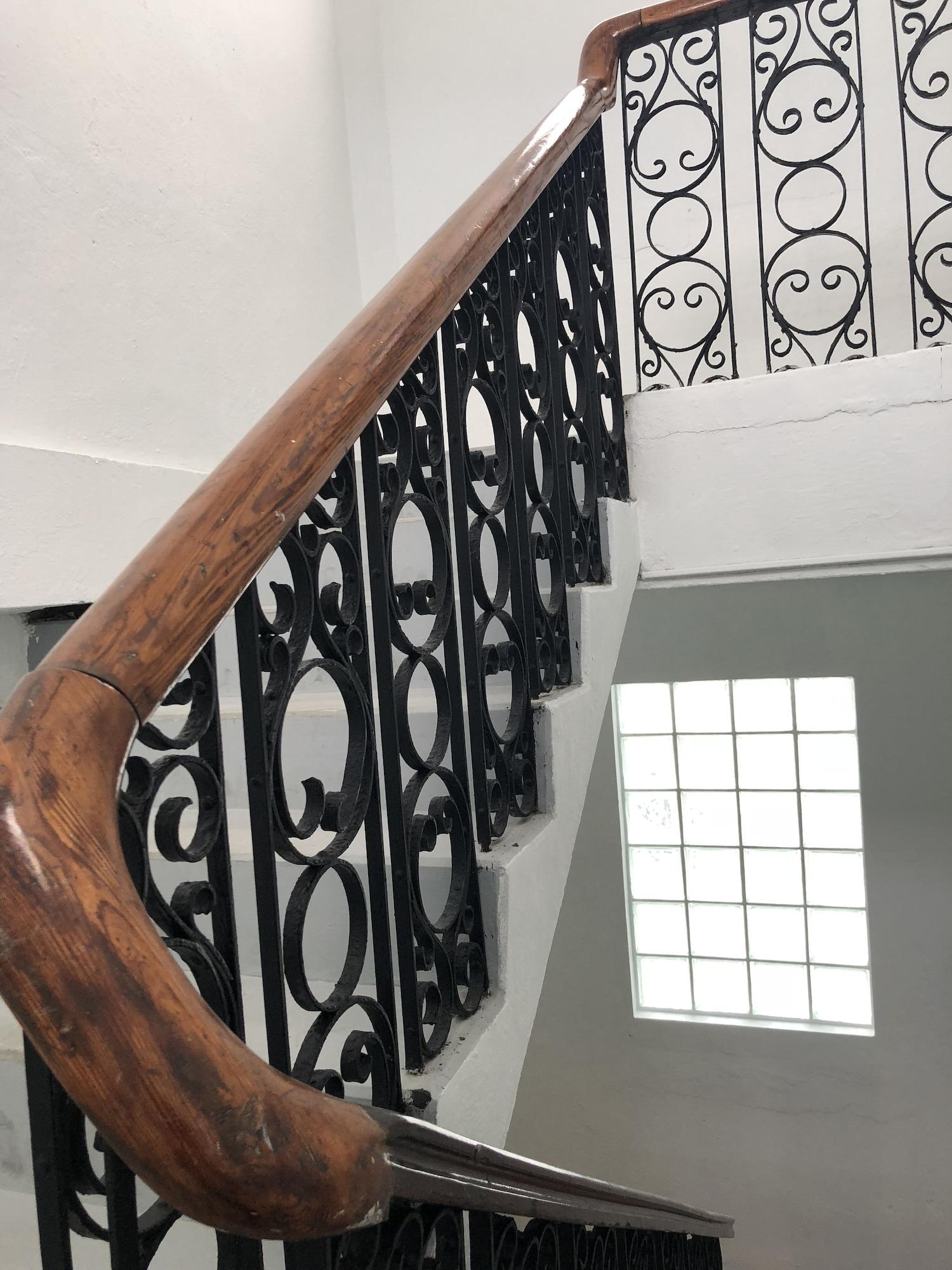 Varios Navona Studios