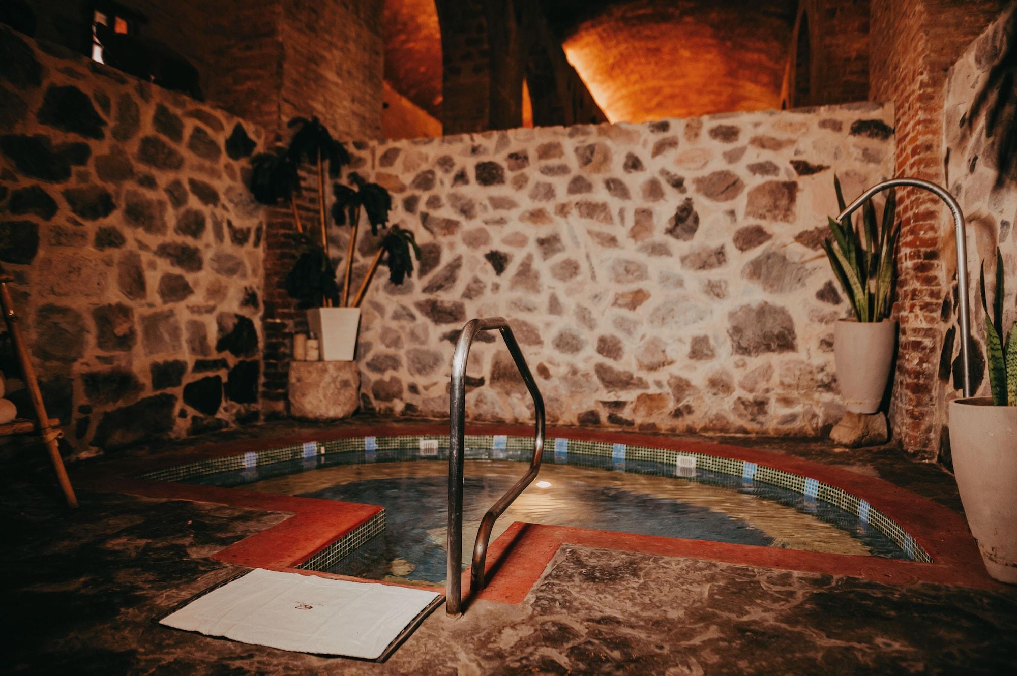 Spa Hacienda El Carmen Hotel & Spa
