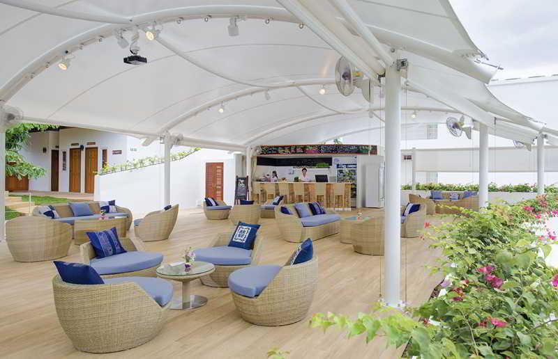 Bar/Salón Kata Ocean View Residences