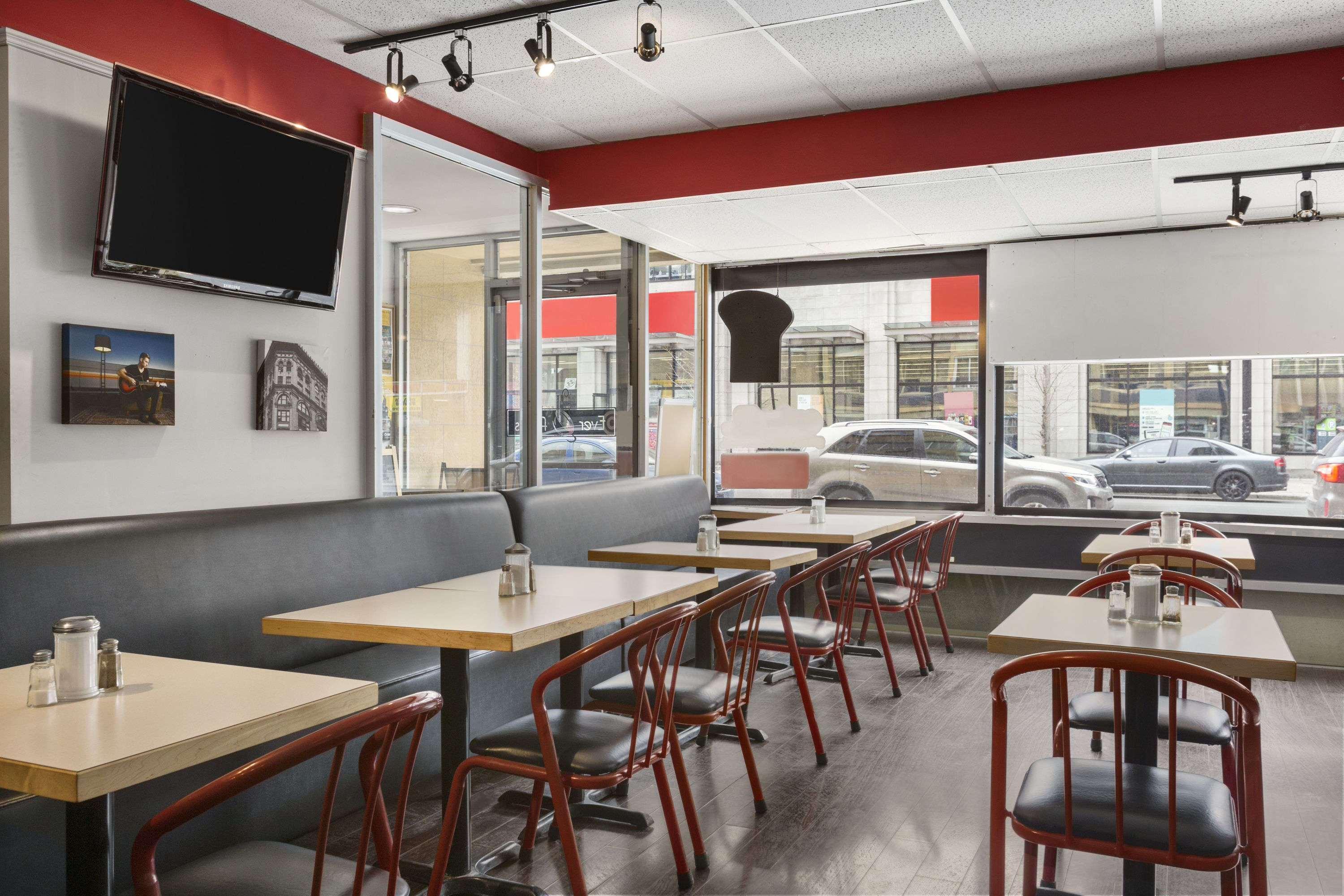 Restaurant Days Inn by Wyndham Ottawa