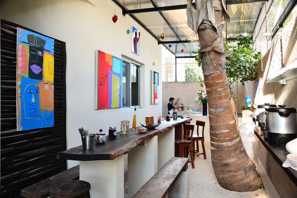 Restaurant The Orange House