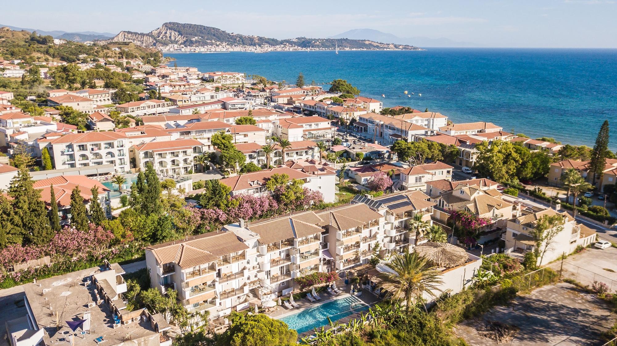 Vista Exterior Iniohos Zante Hotel & Suites