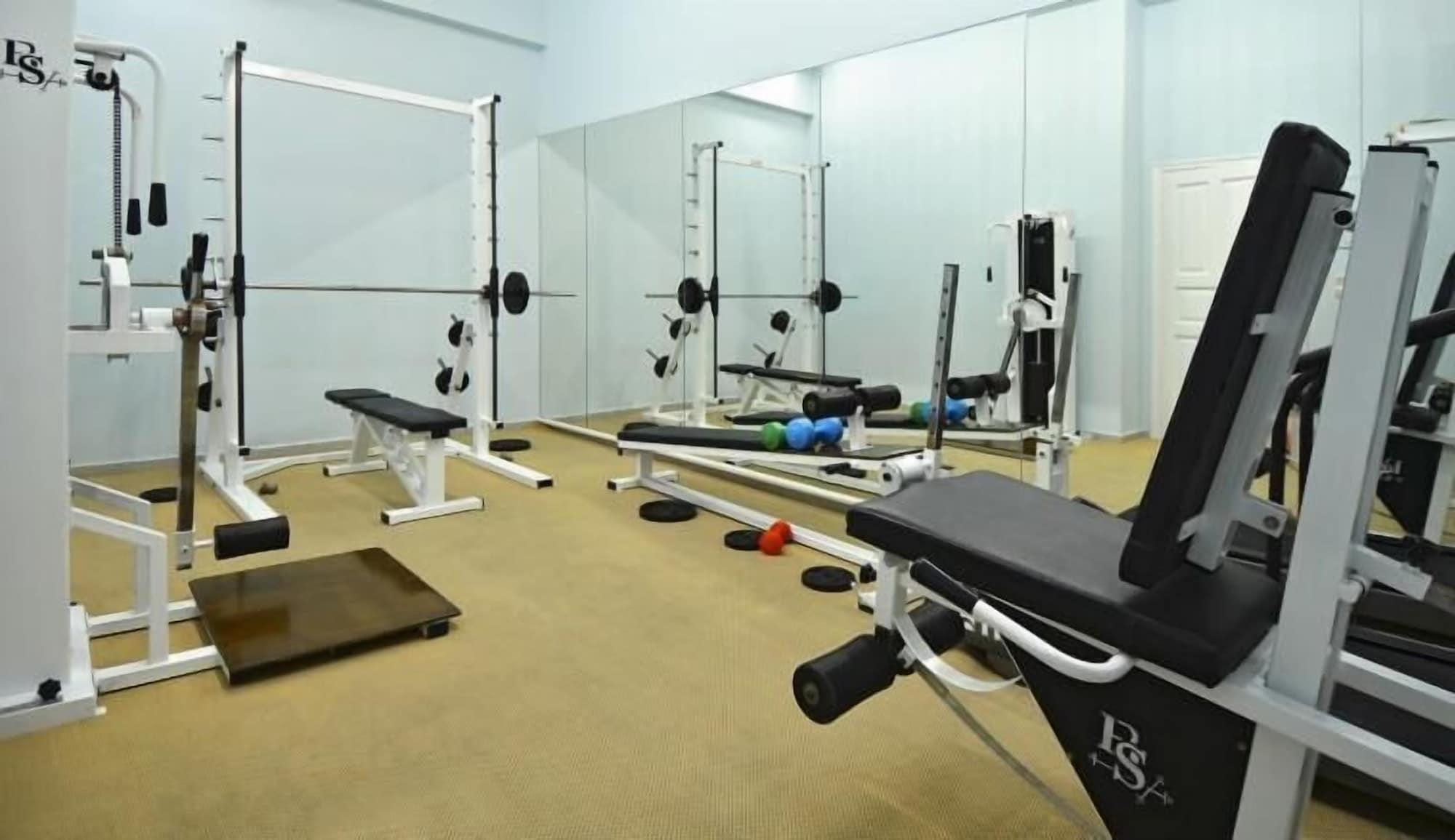 Gimnasio Petinos Beach Hotel