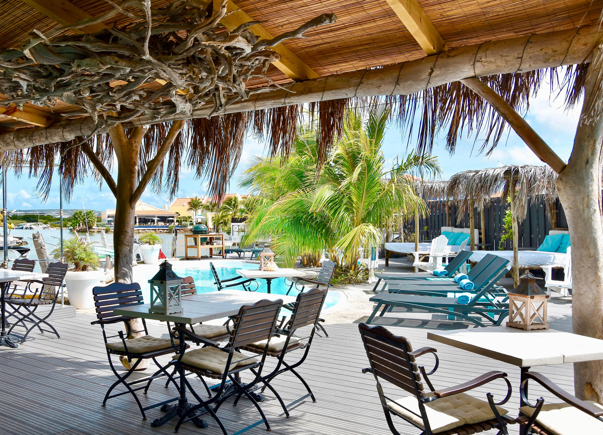 Vista Exterior Ocean Breeze Boutique Hotel & Marina