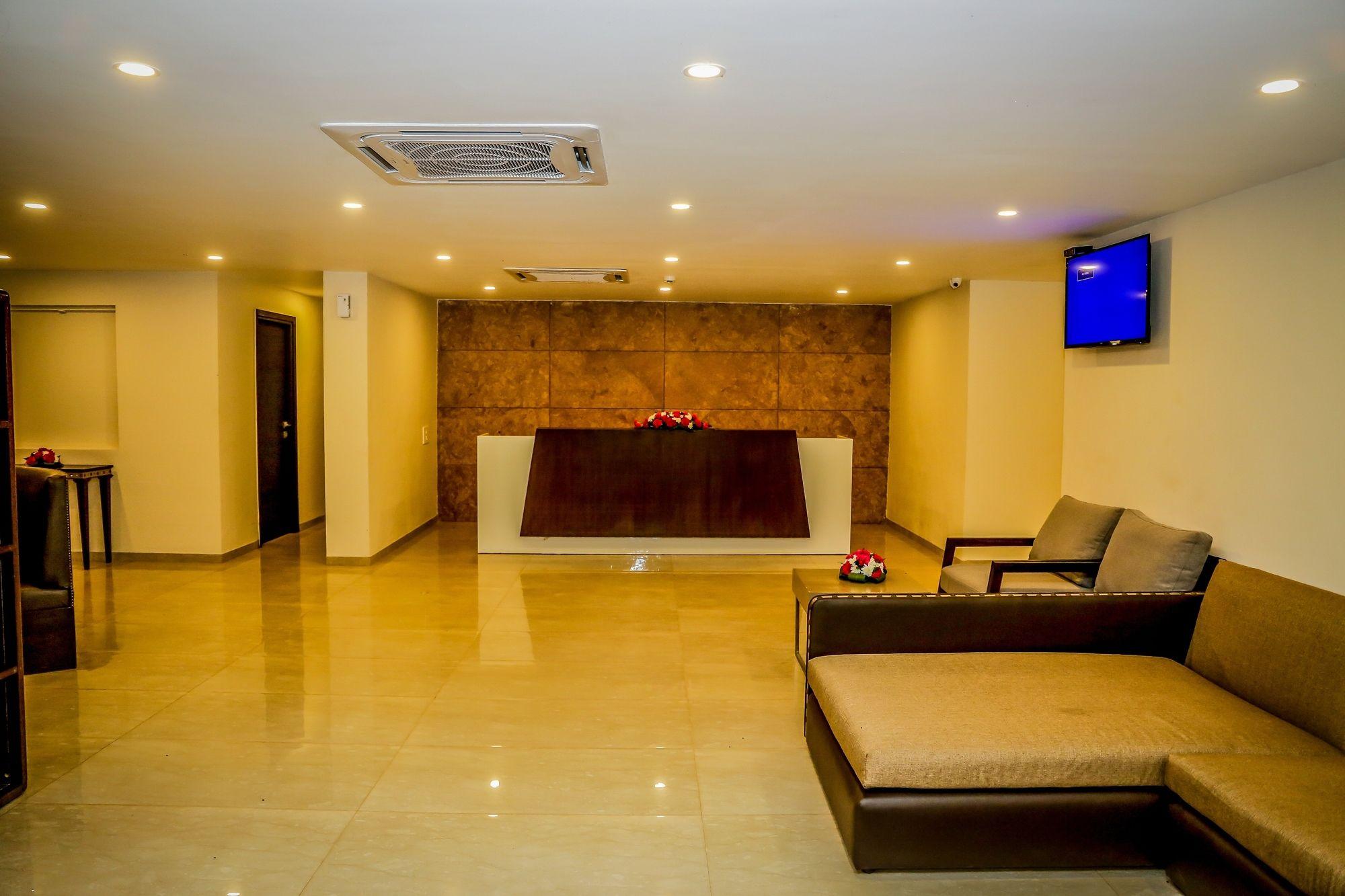 Vista Lobby SinQ Edge