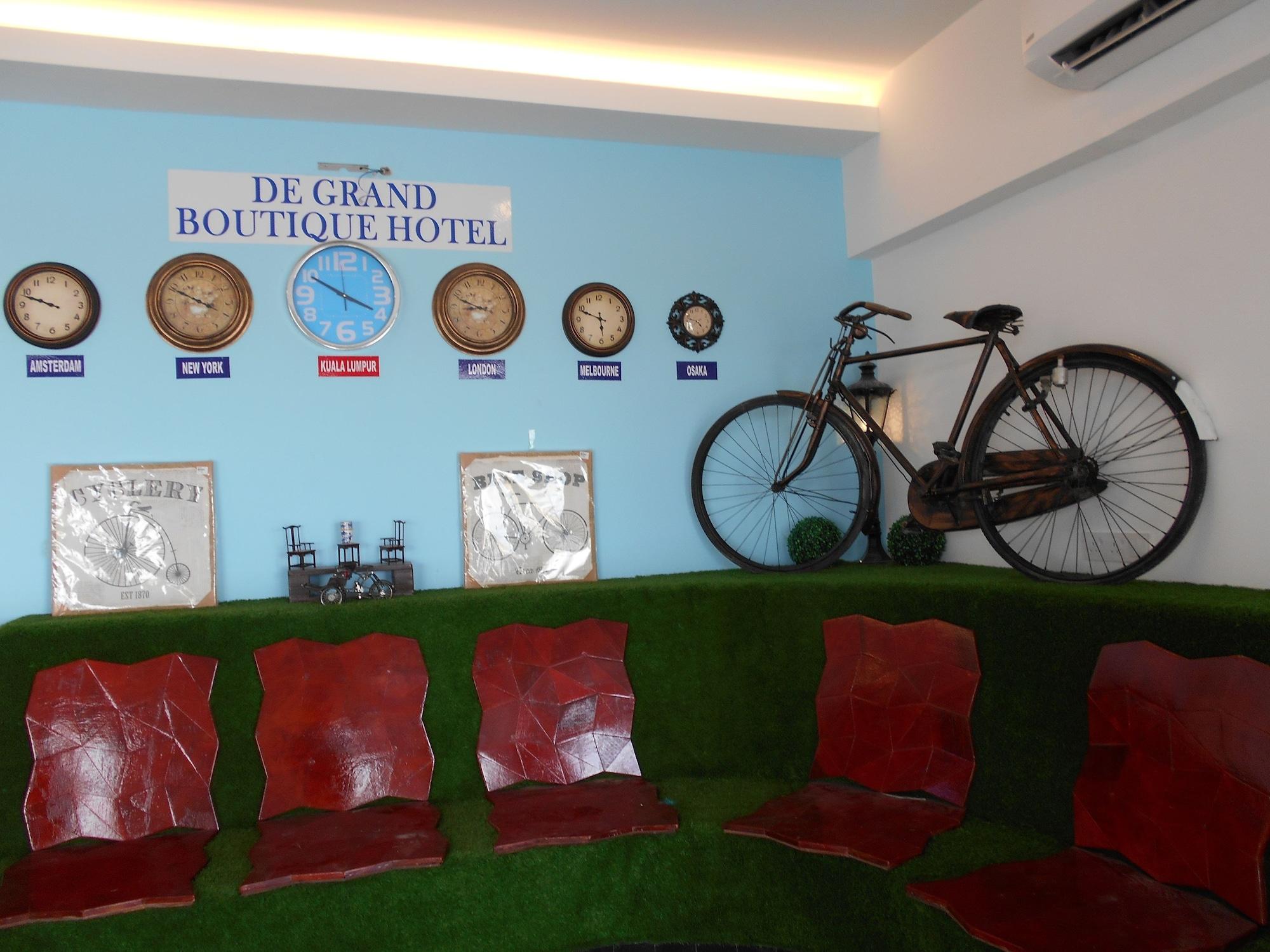 Vista Lobby PI GRAND HOTEL
