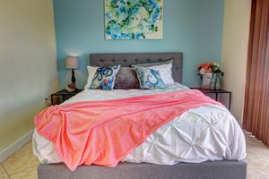 Alquiler Vacacional - Serene Waterfront Oasis with Pool & Wildlife Views in Cocoa Beach