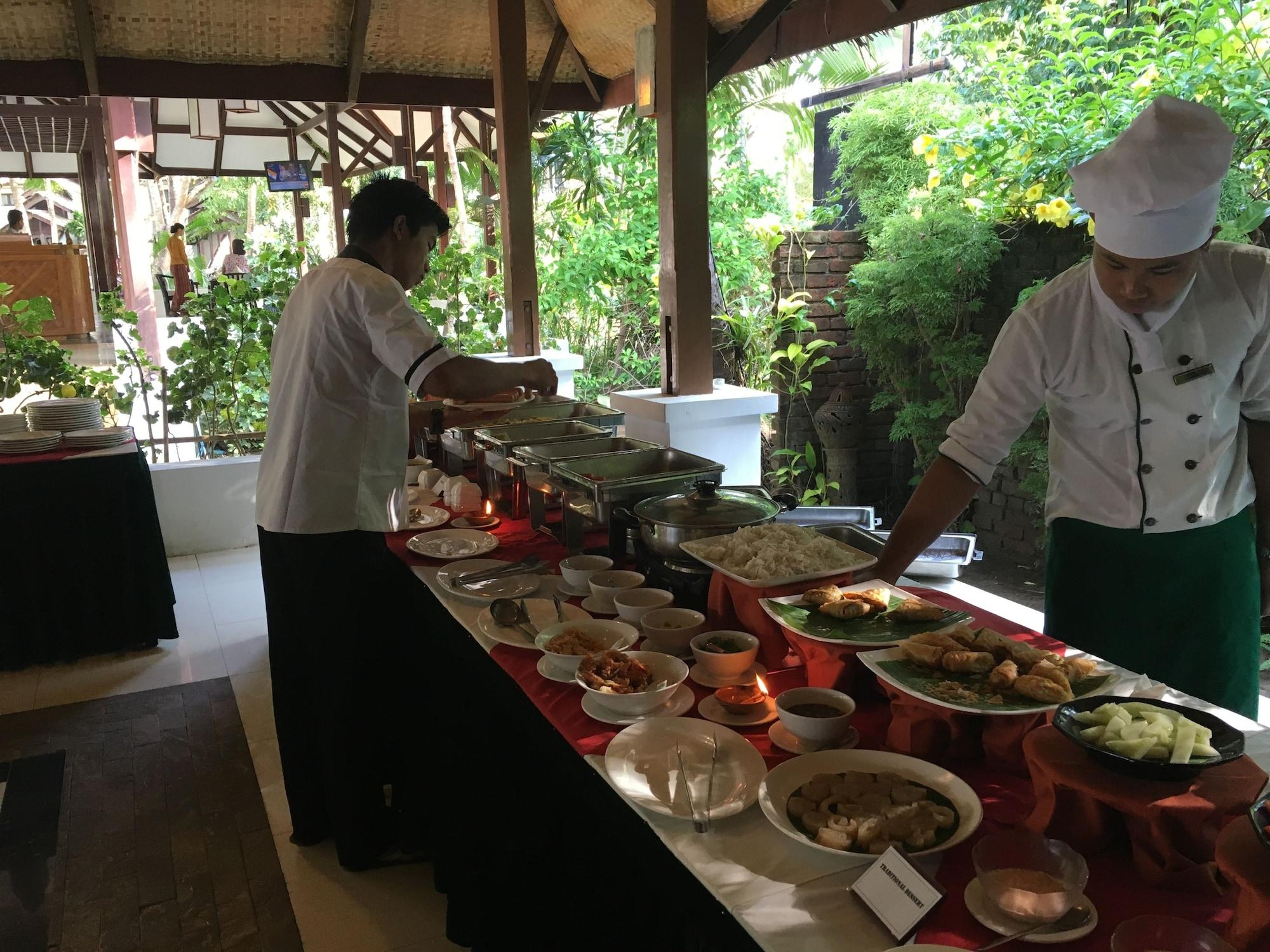 Restaurant The Emerald Sea Resort