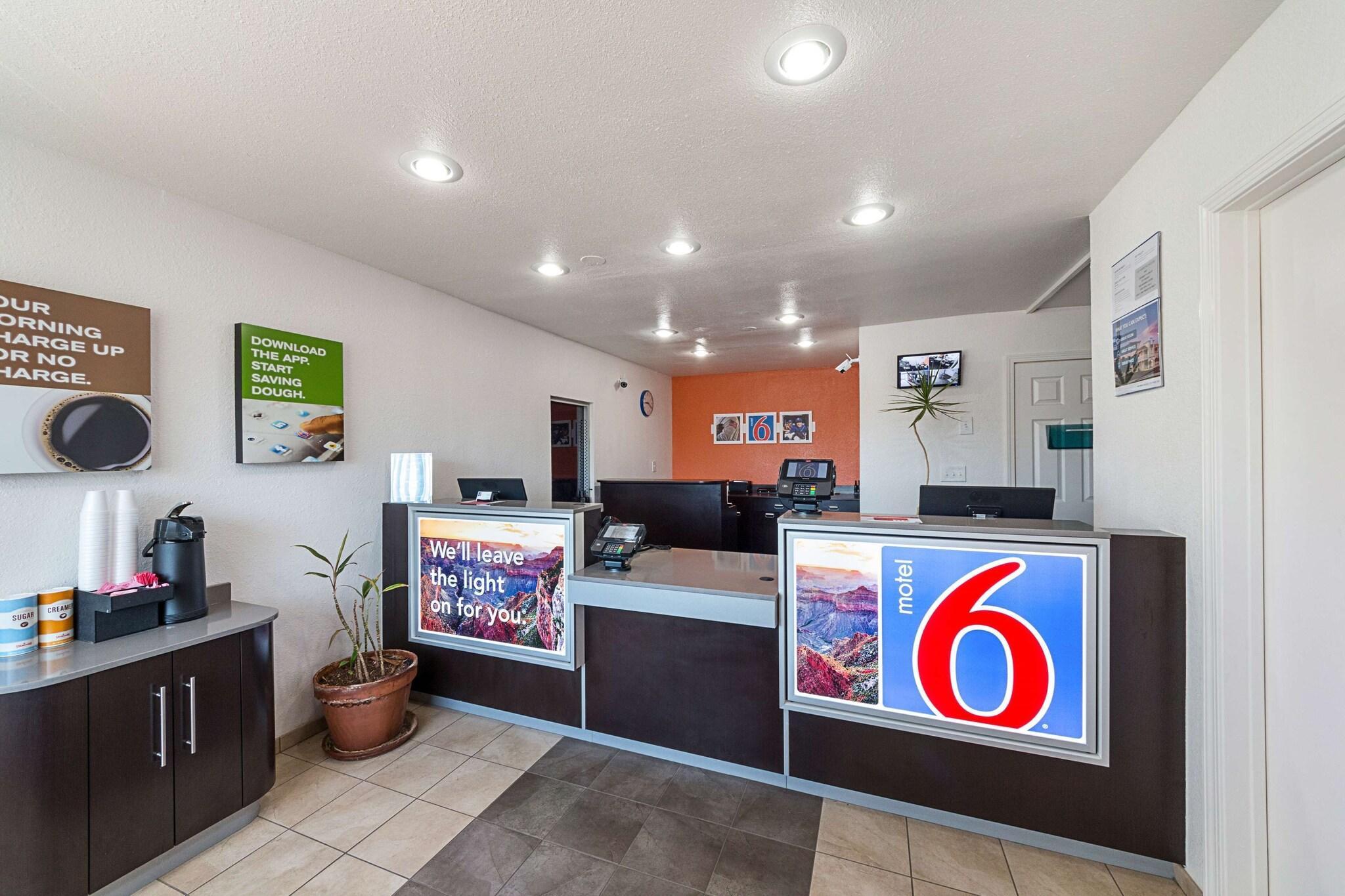 Vista Lobby Motel 6 Mcallen Tx