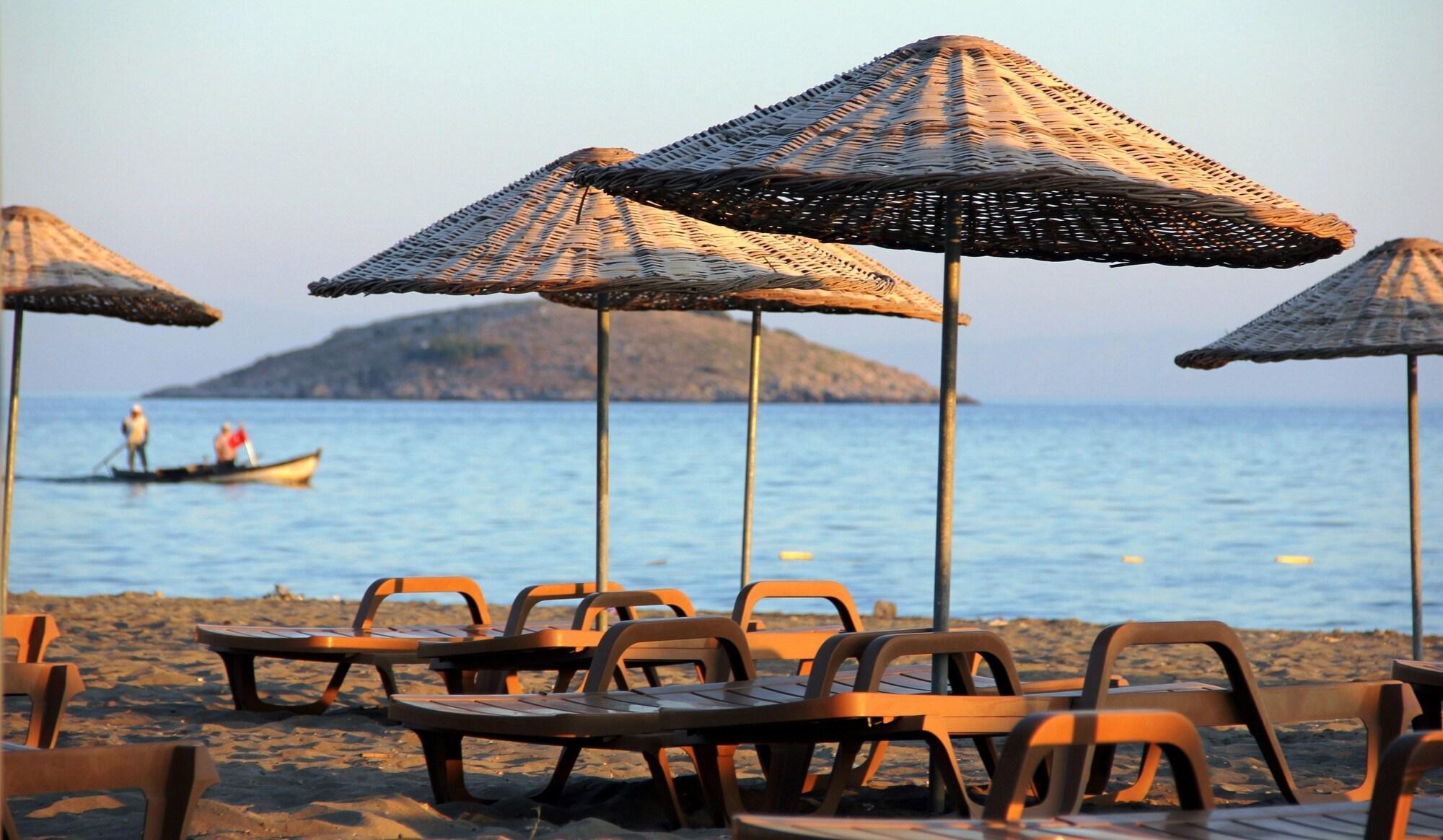 Playa Gumuldur Mavi Deniz Otel