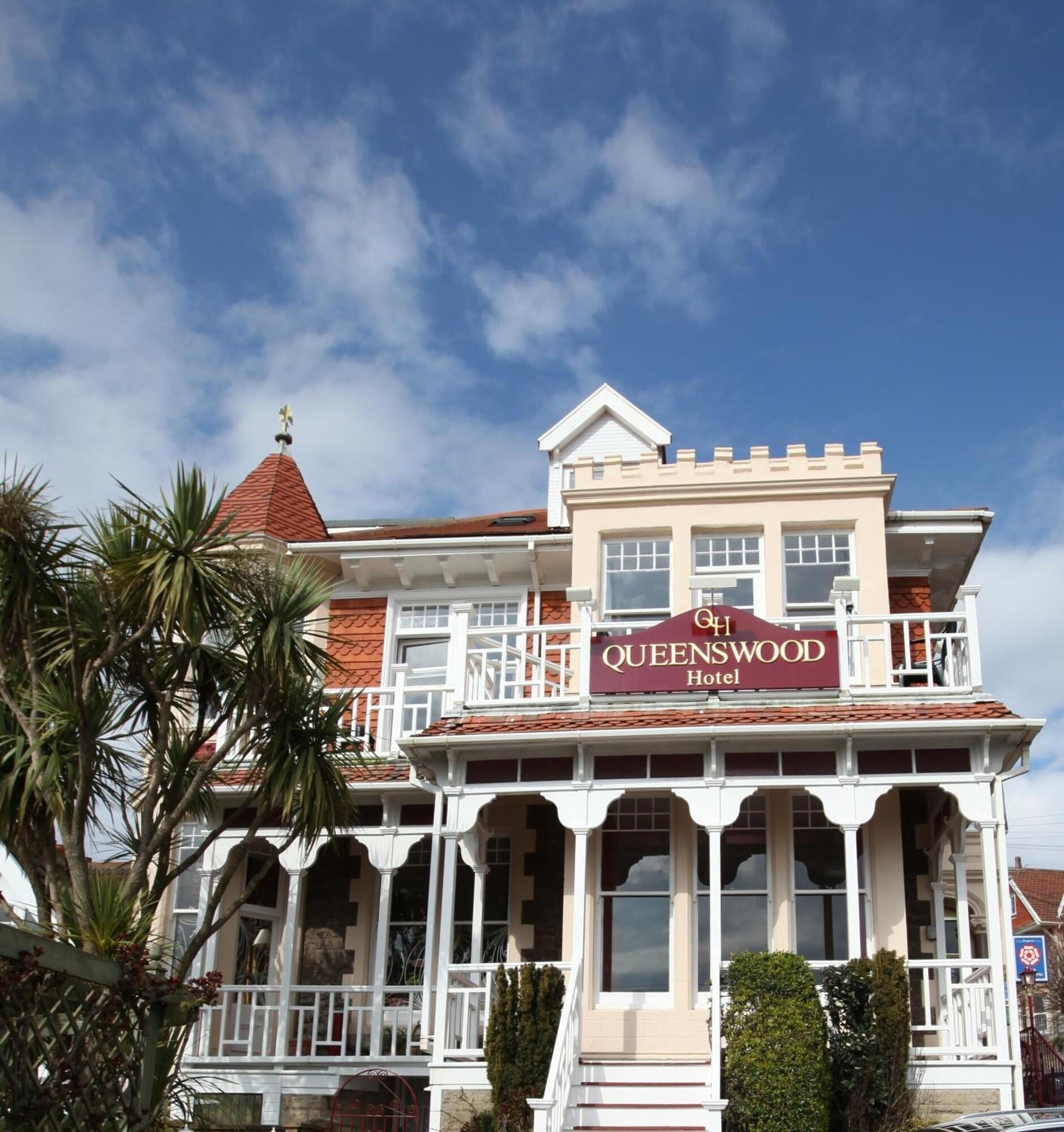 Vista Exterior Queenswood Hotel