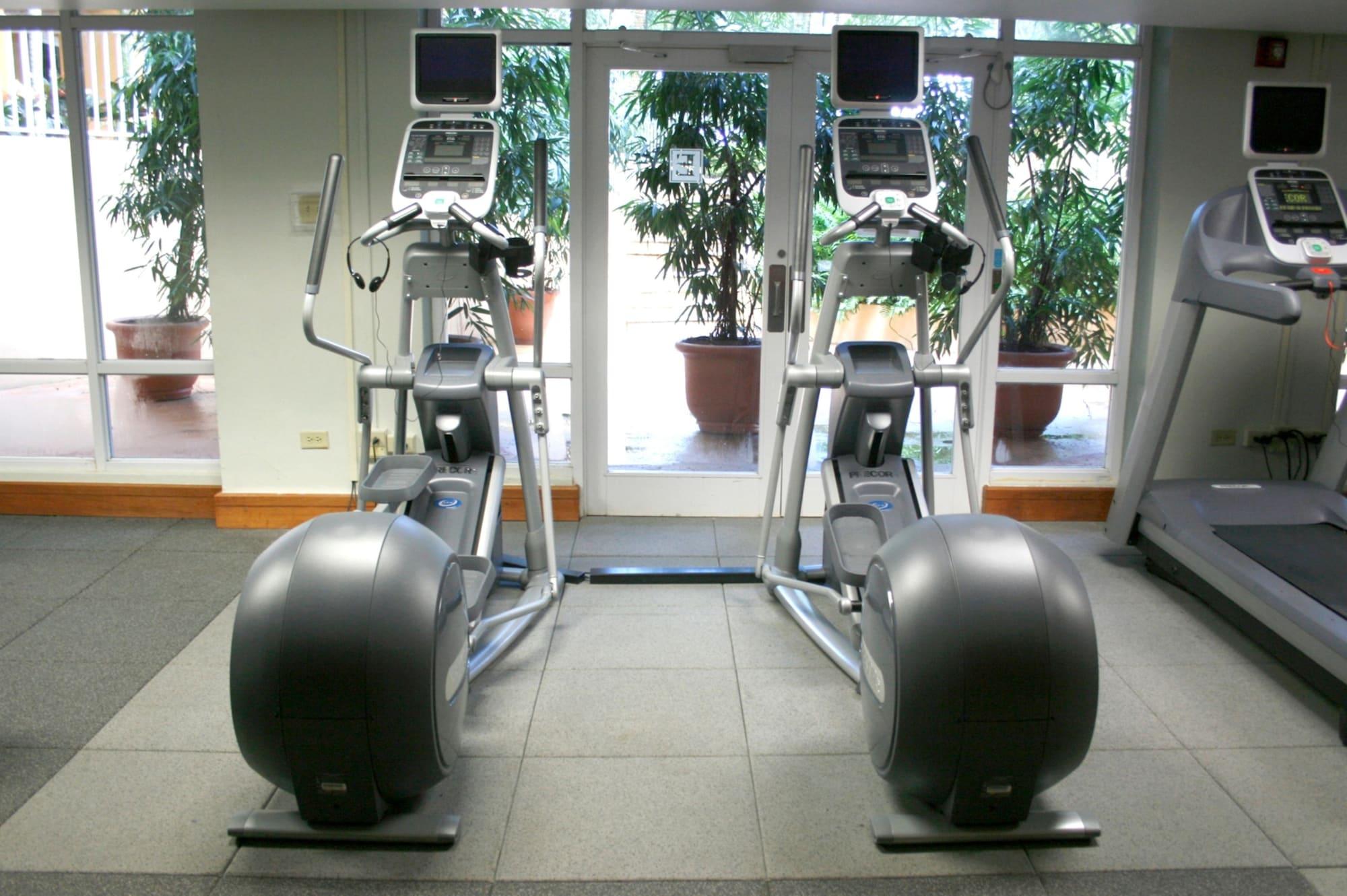 Gimnasio Embassy Suites by Hilton Dorado del Mar Beach Resort